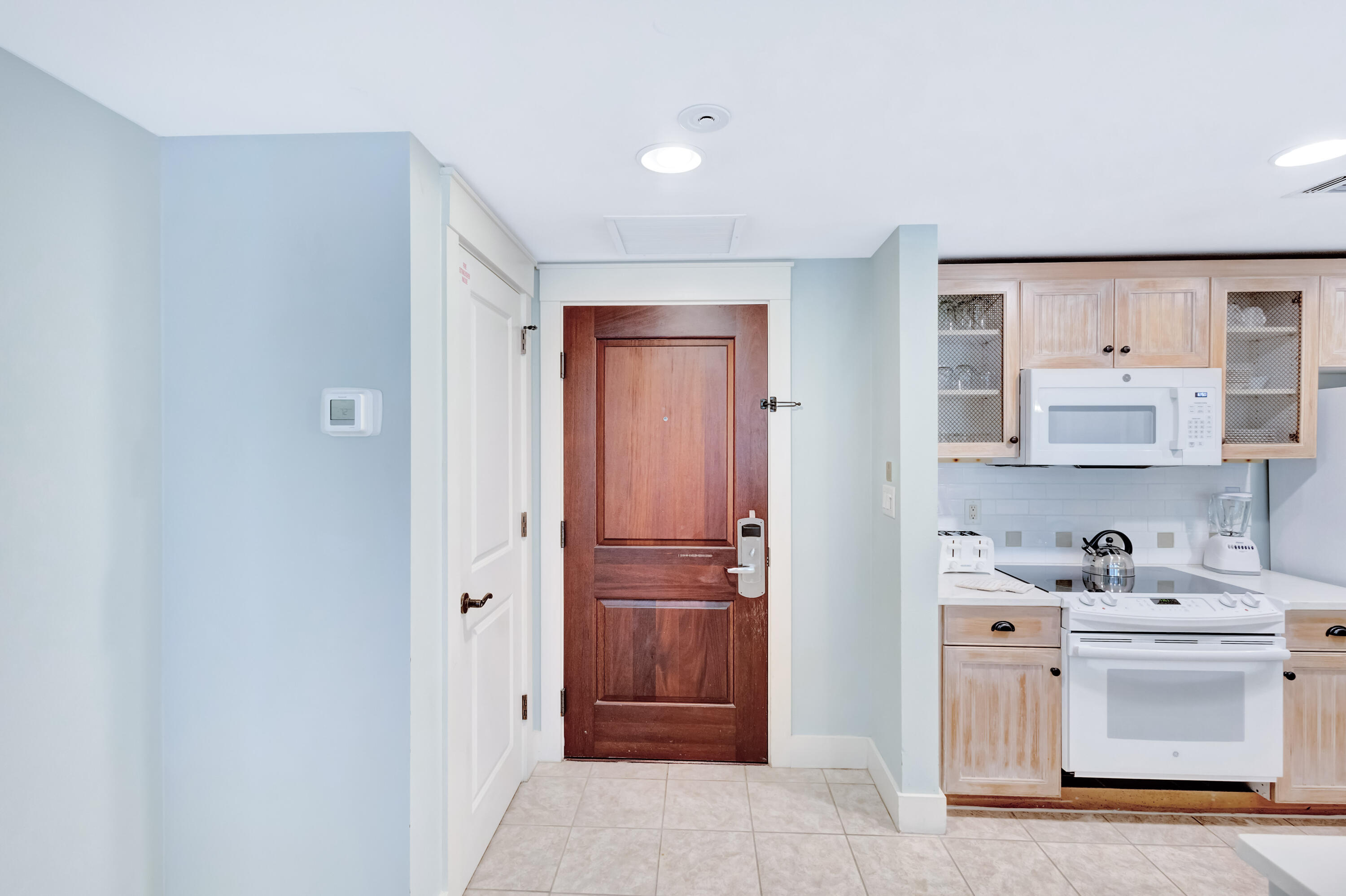 9300 Baytowne Wharf Boulevard, 307/309