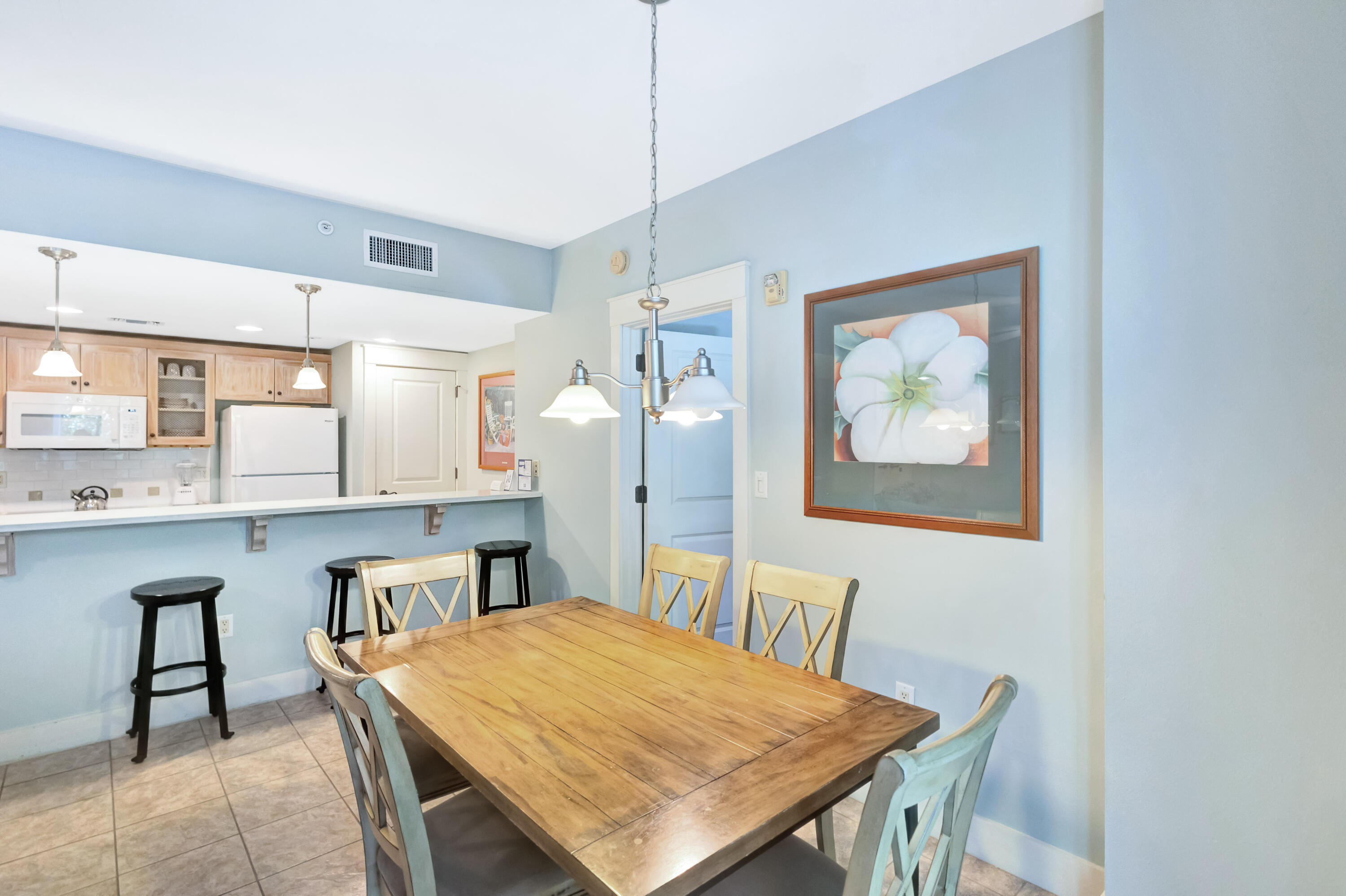 9300 Baytowne Wharf Boulevard, 307/309