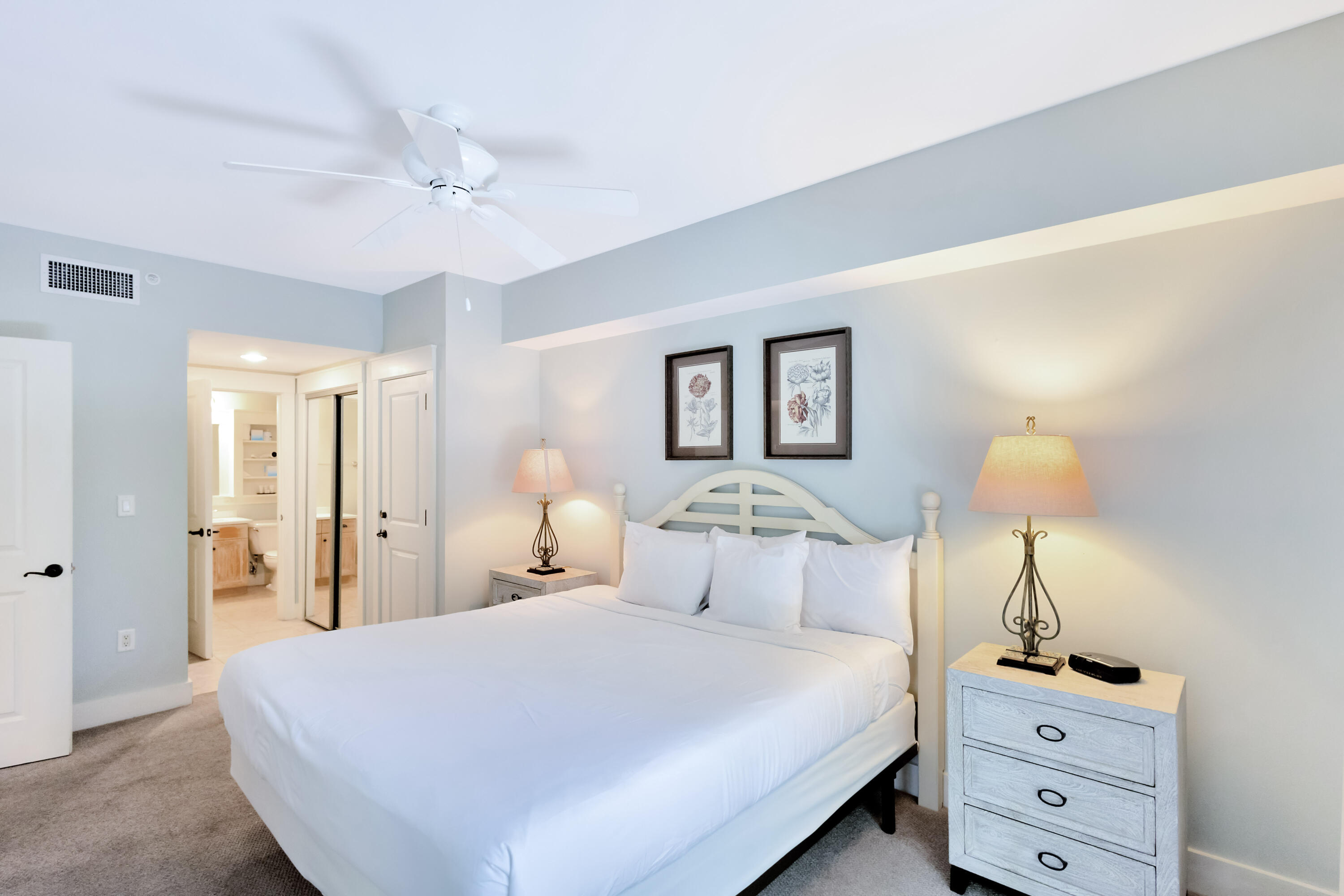 9300 Baytowne Wharf Boulevard, 307/309