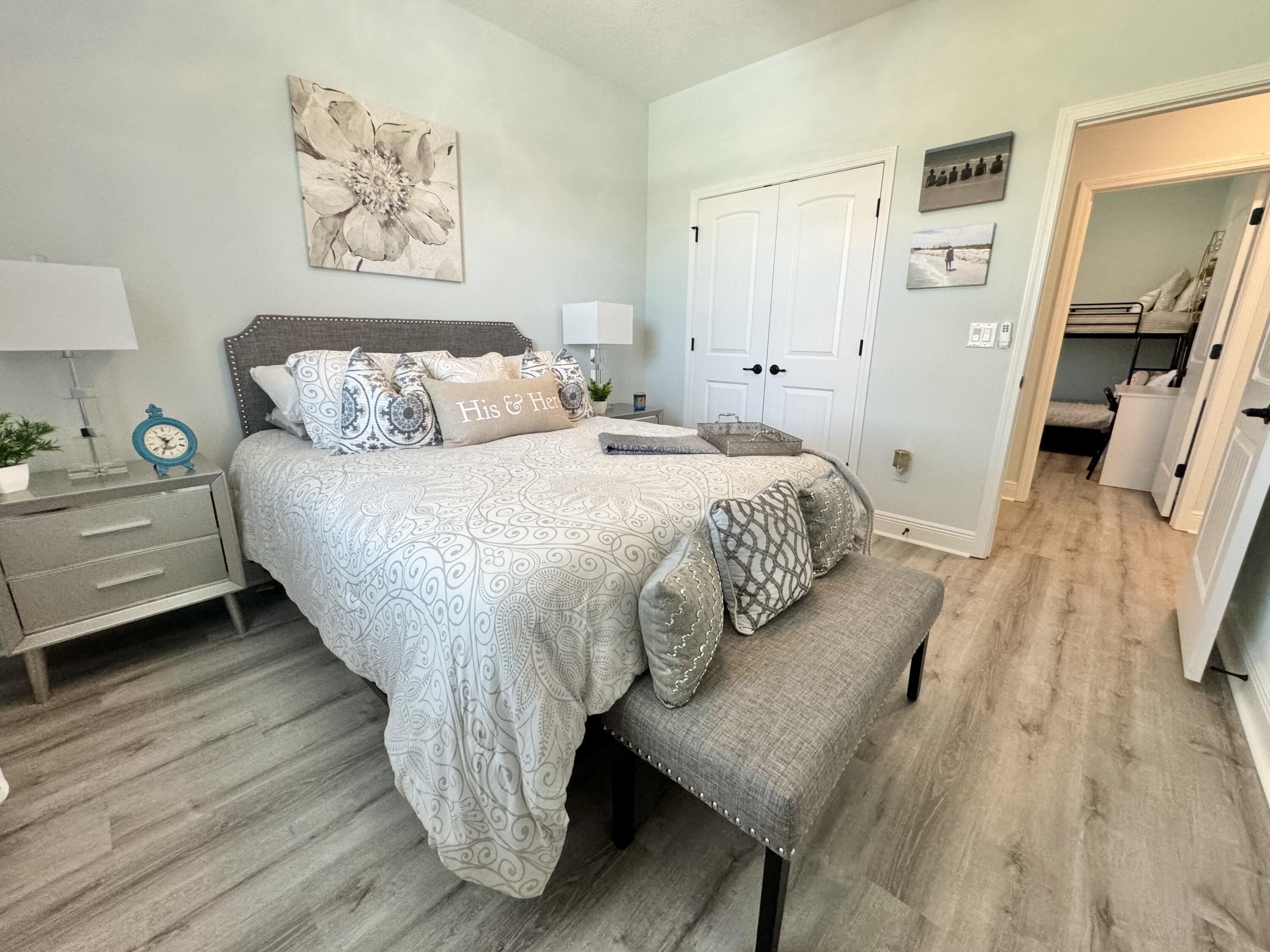 513 W Club House Drive