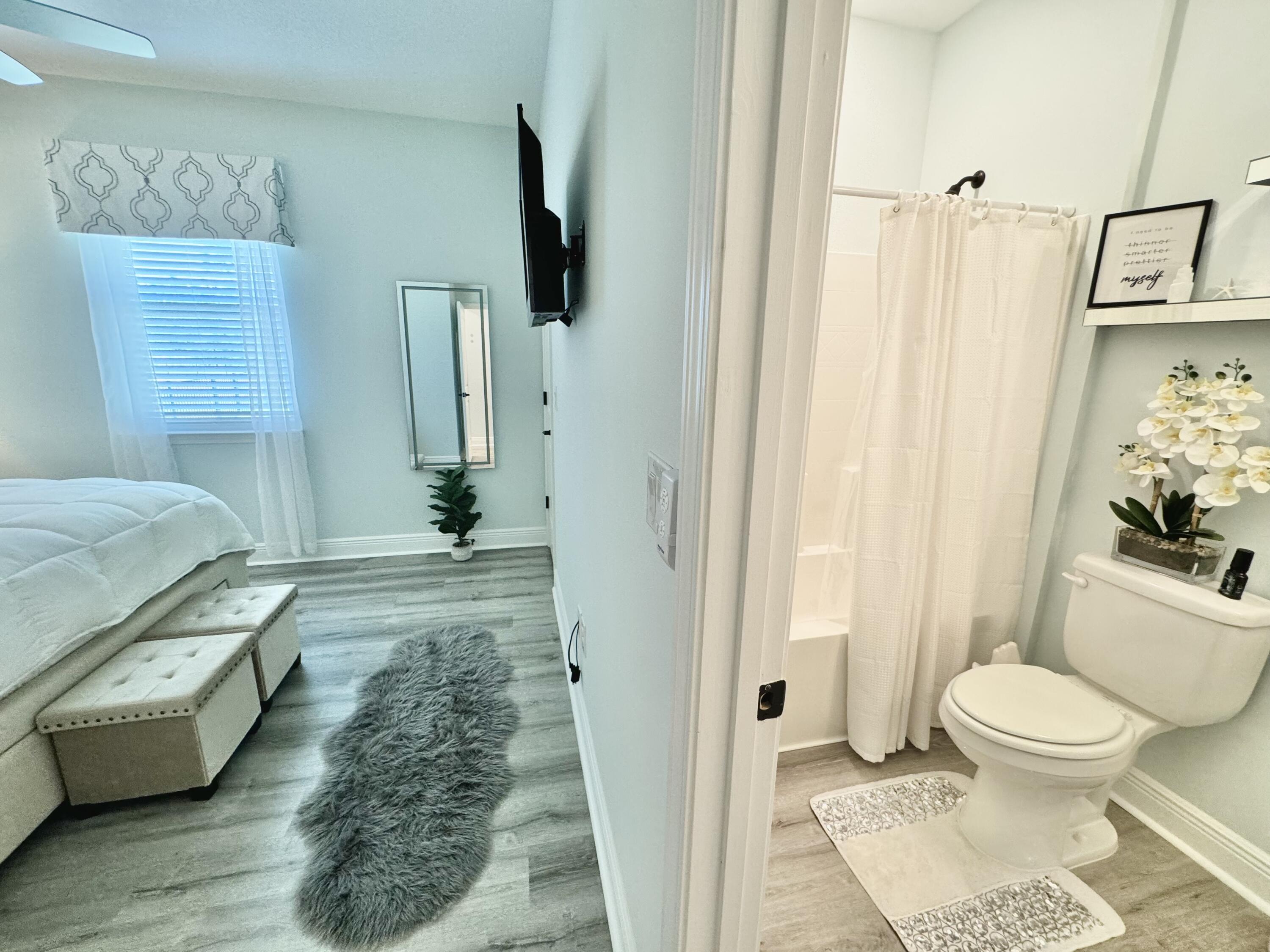 513 W Club House Drive