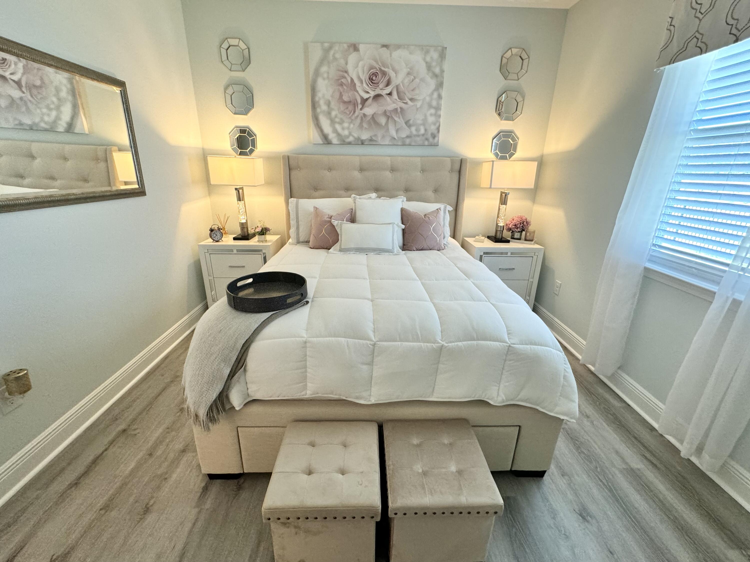 513 W Club House Drive
