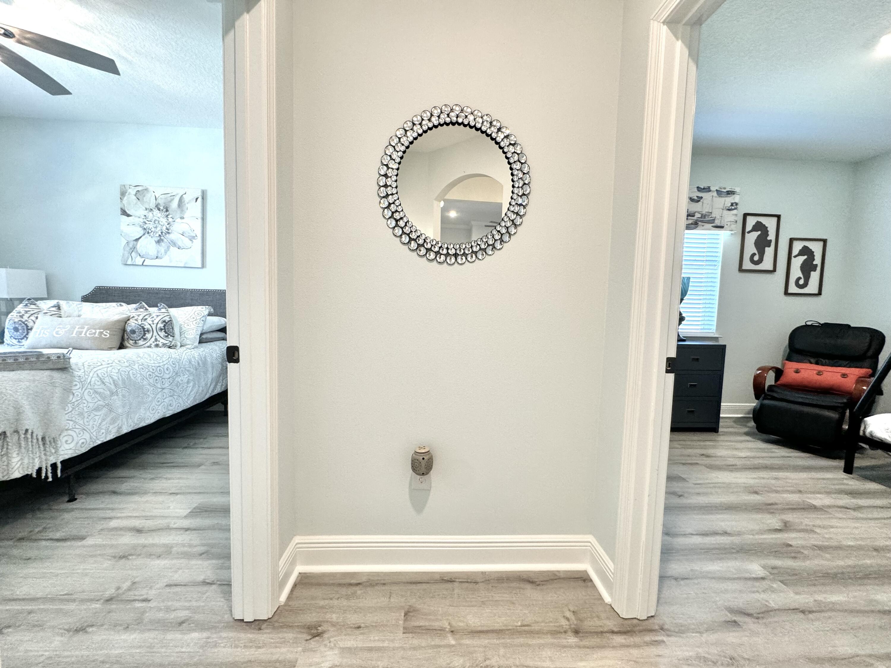513 W Club House Drive