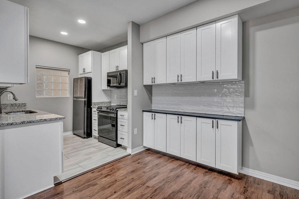 1501 N Partin Drive, 204