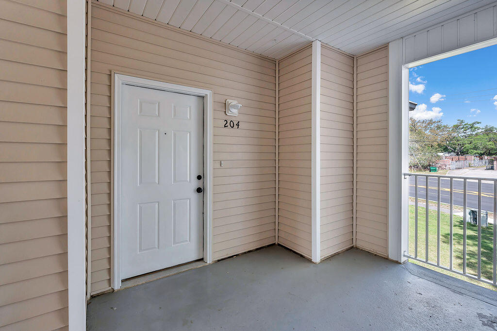 1501 N Partin Drive, 204