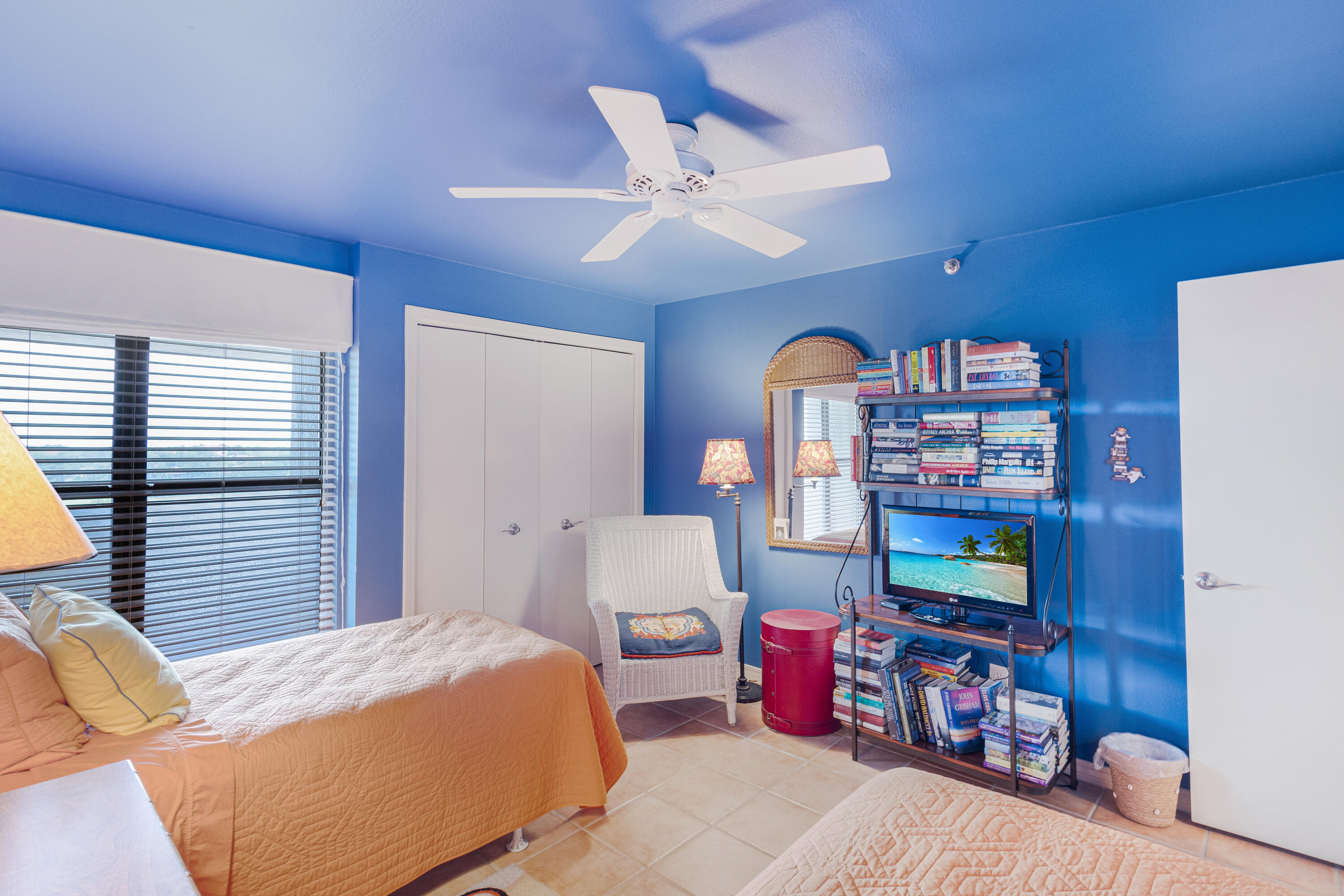 4095 Beachside One Drive, 4095