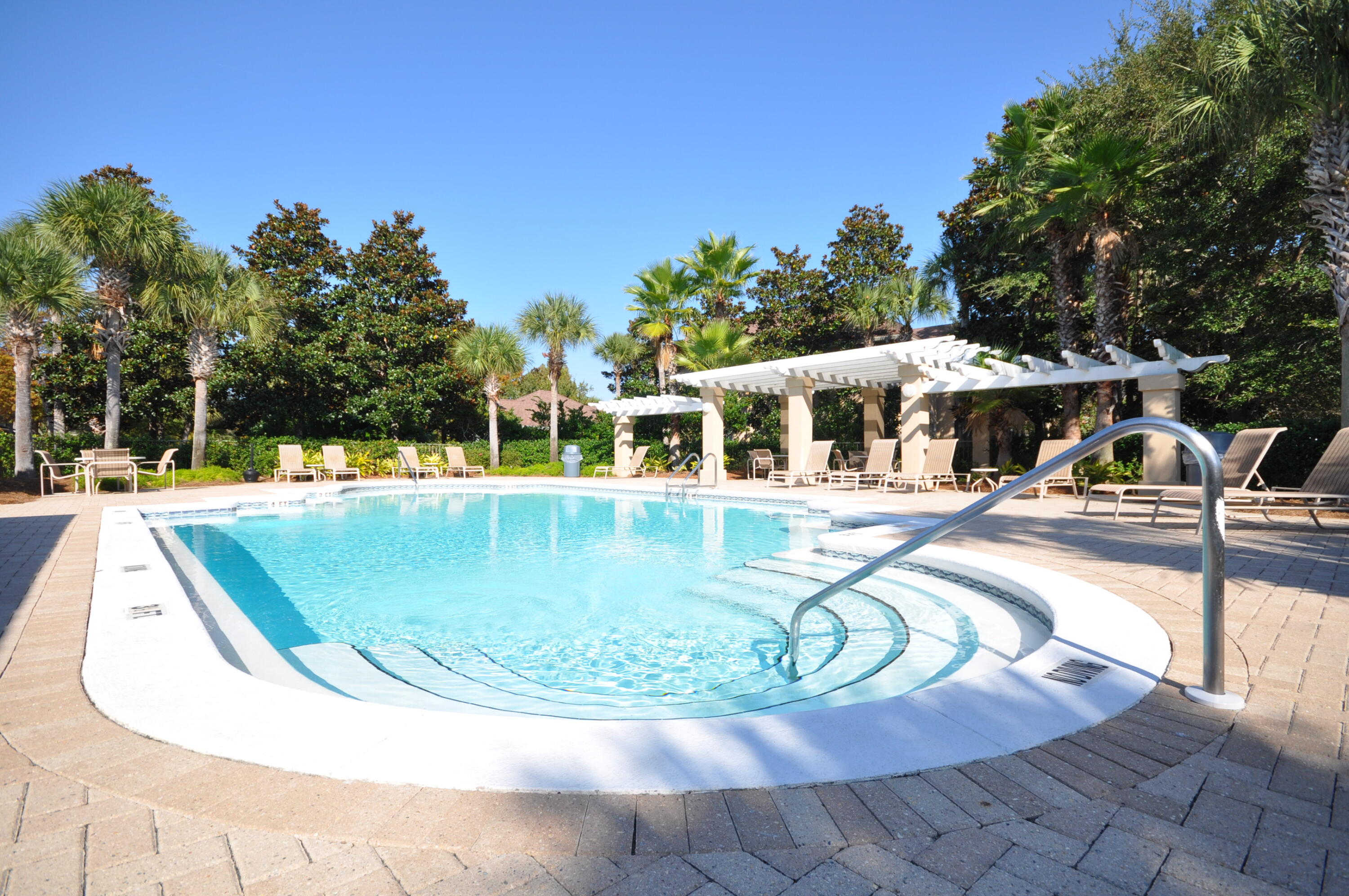 8605 Magnolia Bay Lane
