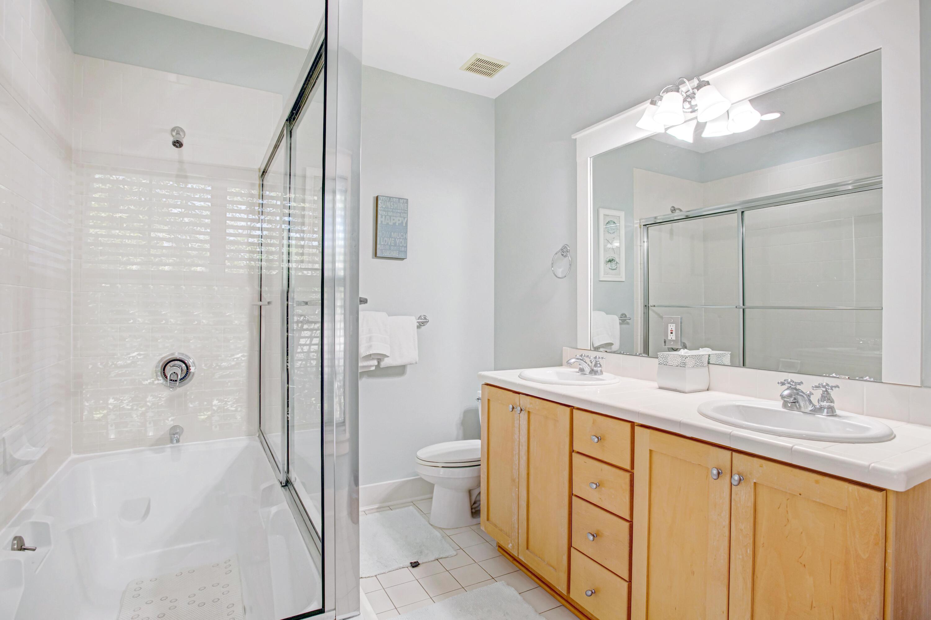 8605 Magnolia Bay Lane