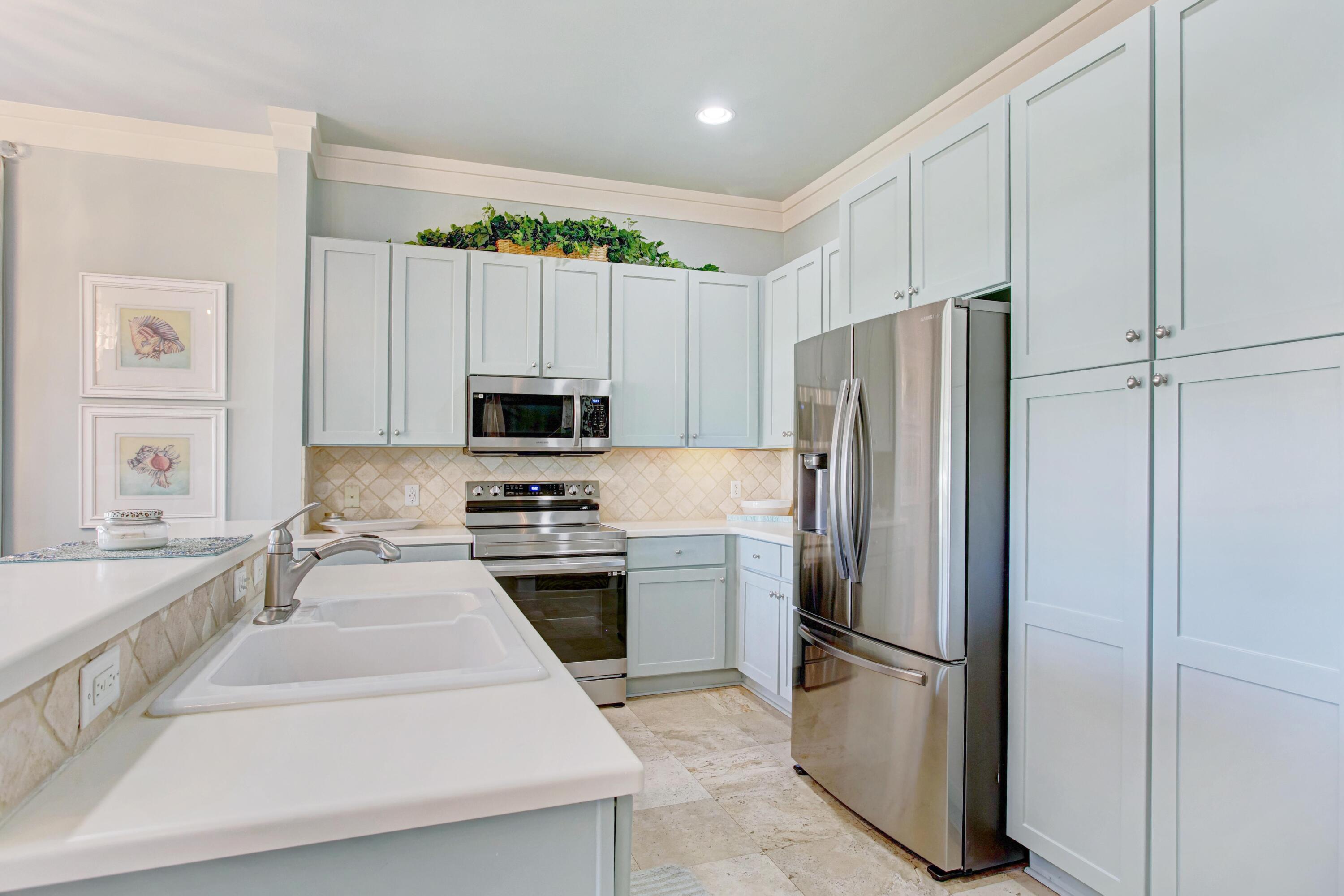 8605 Magnolia Bay Lane