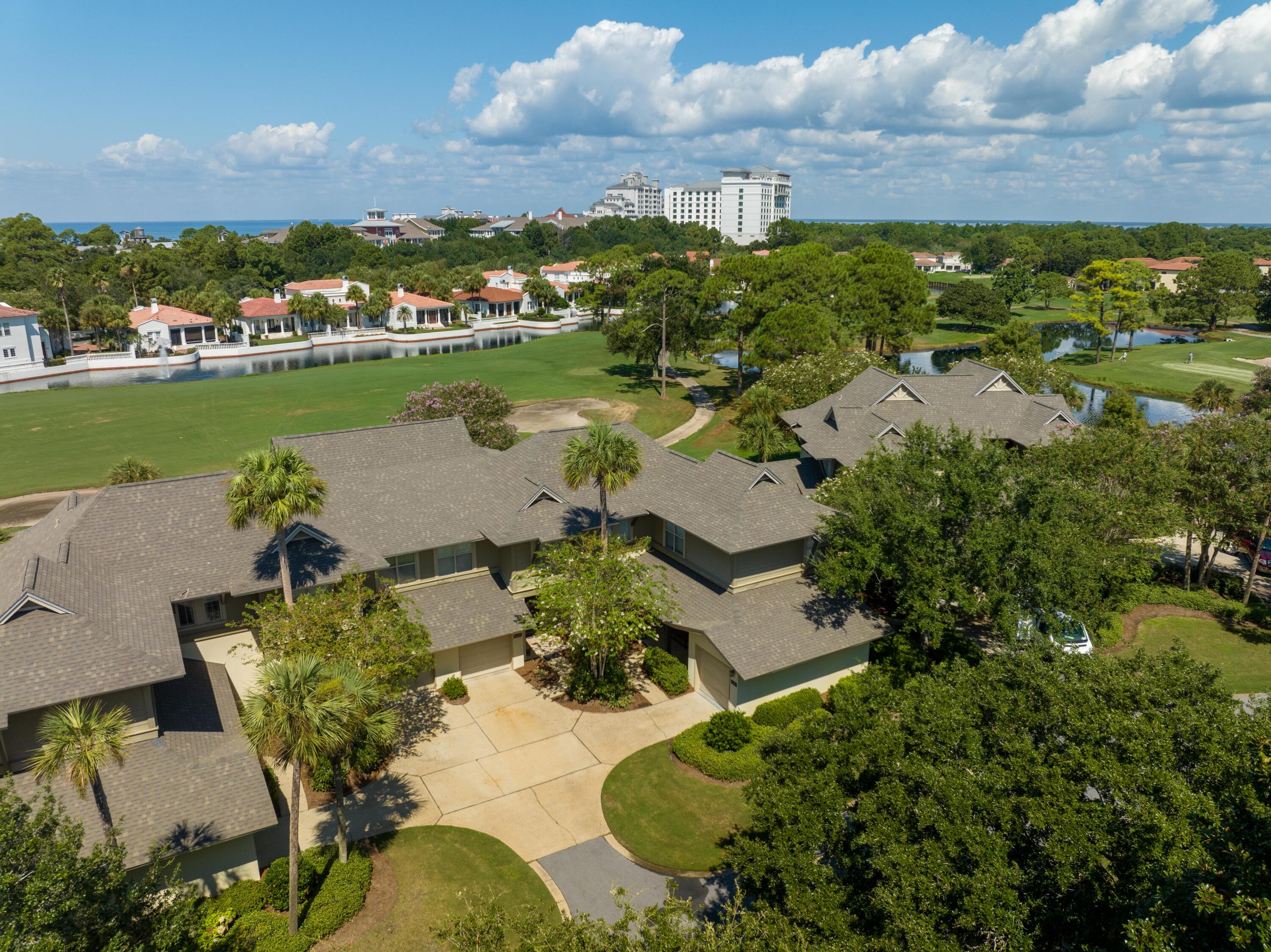 8605 Magnolia Bay Lane
