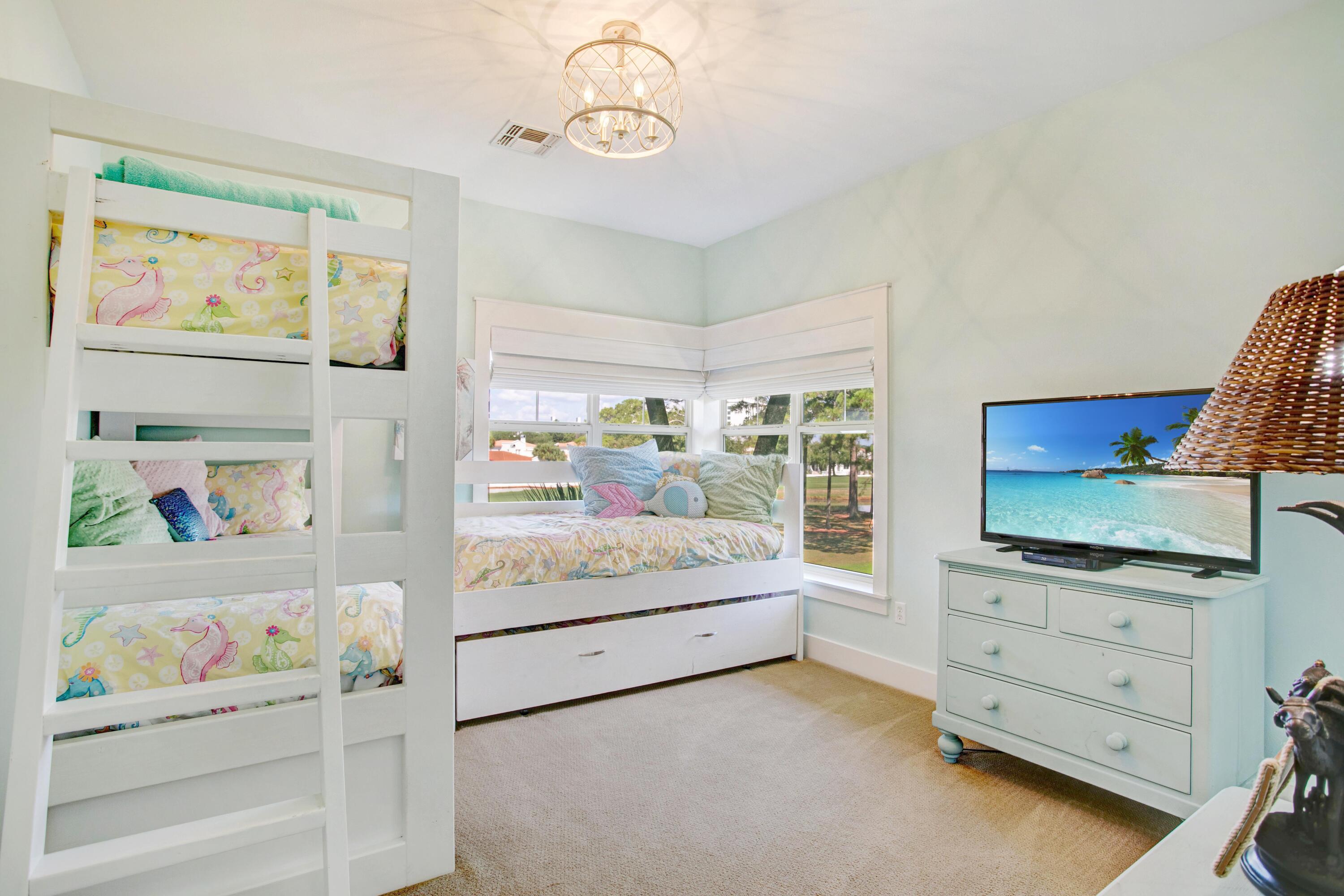 8605 Magnolia Bay Lane
