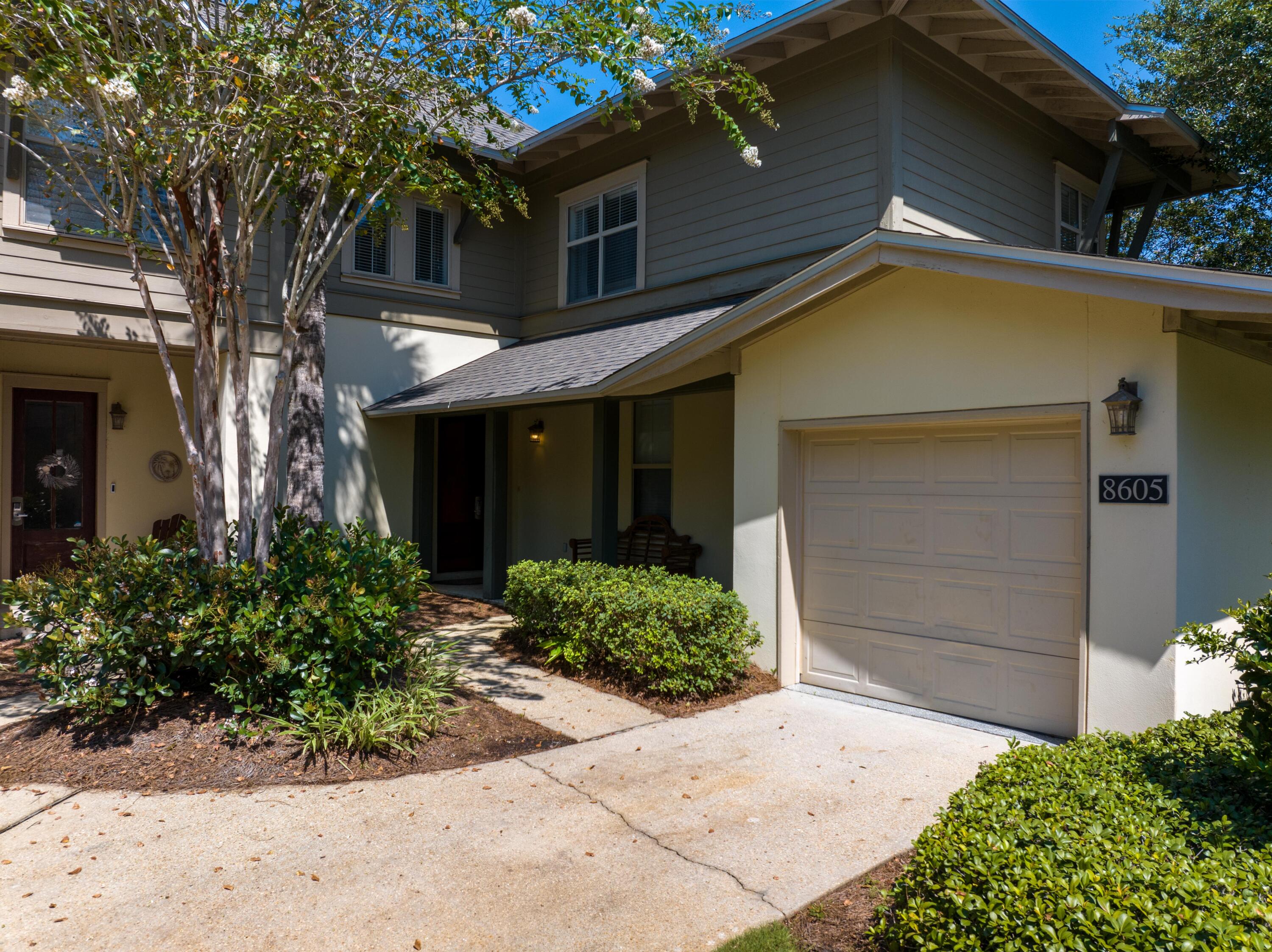 8605 Magnolia Bay Lane