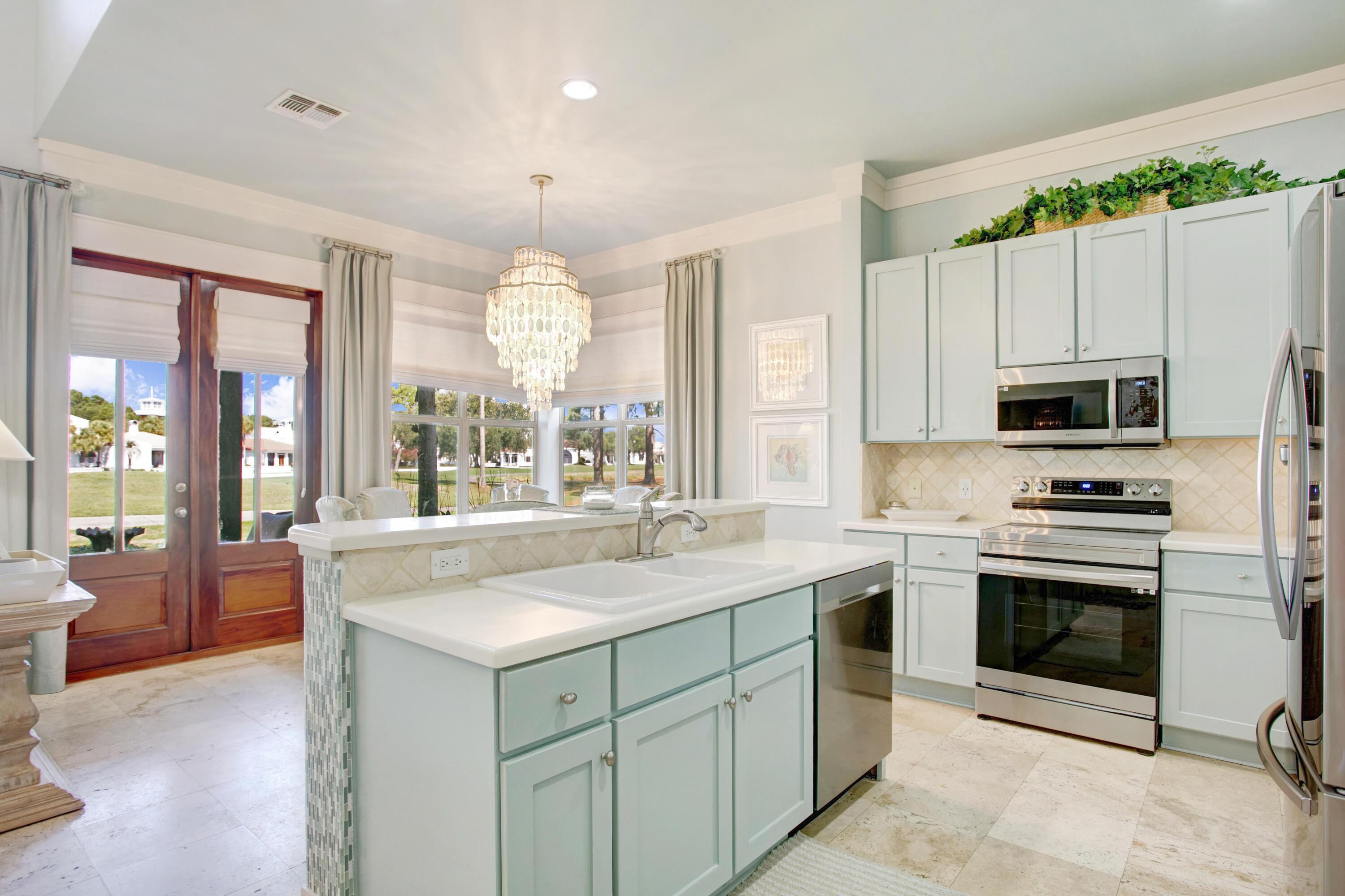 8605 Magnolia Bay Lane