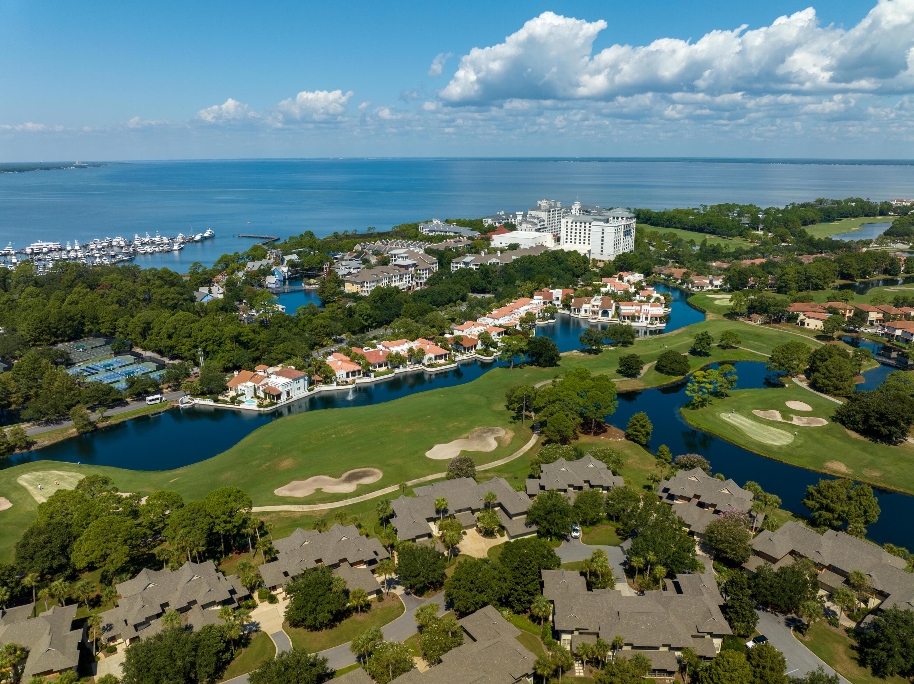 8605 Magnolia Bay Lane
