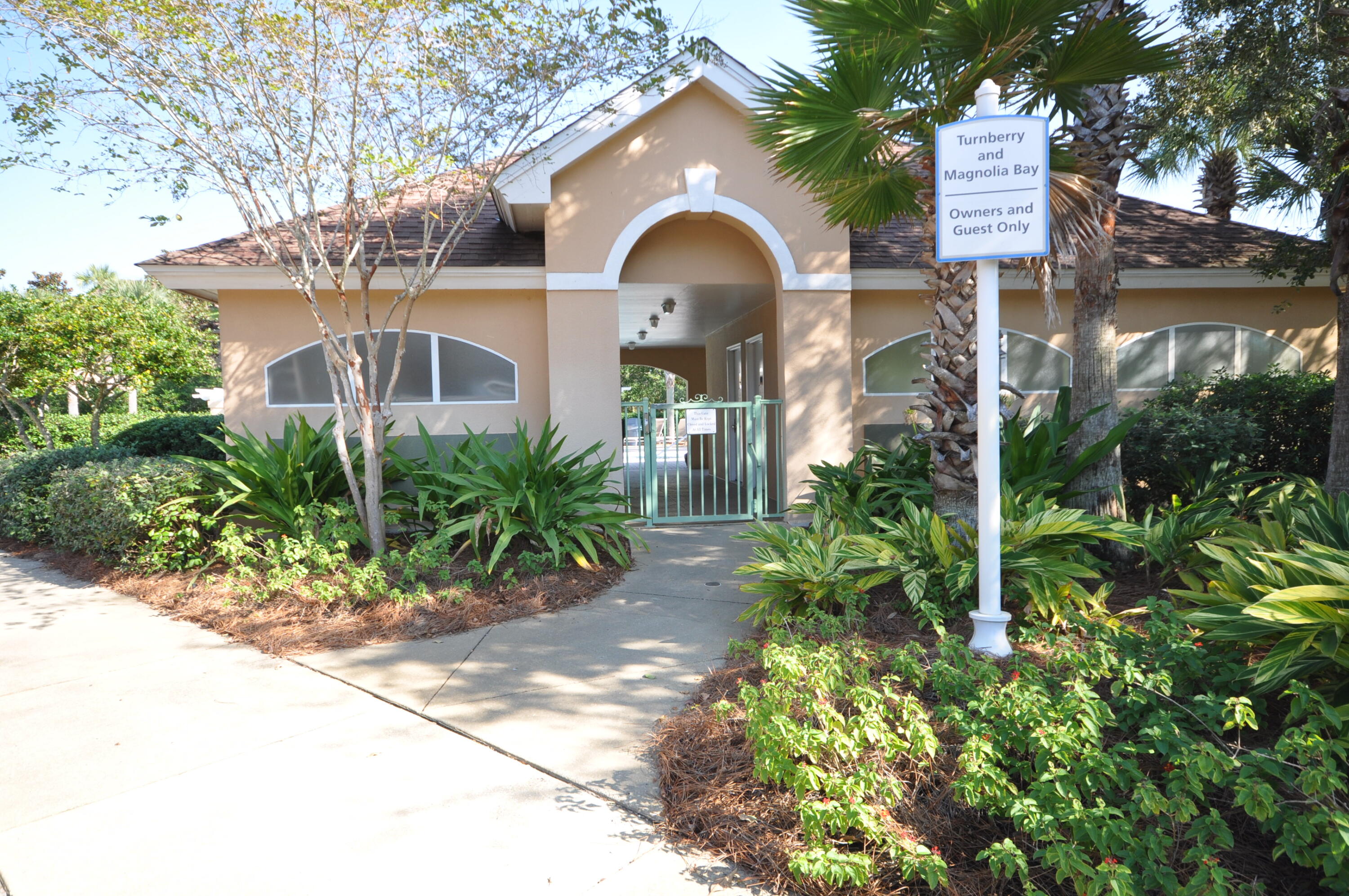 8605 Magnolia Bay Lane
