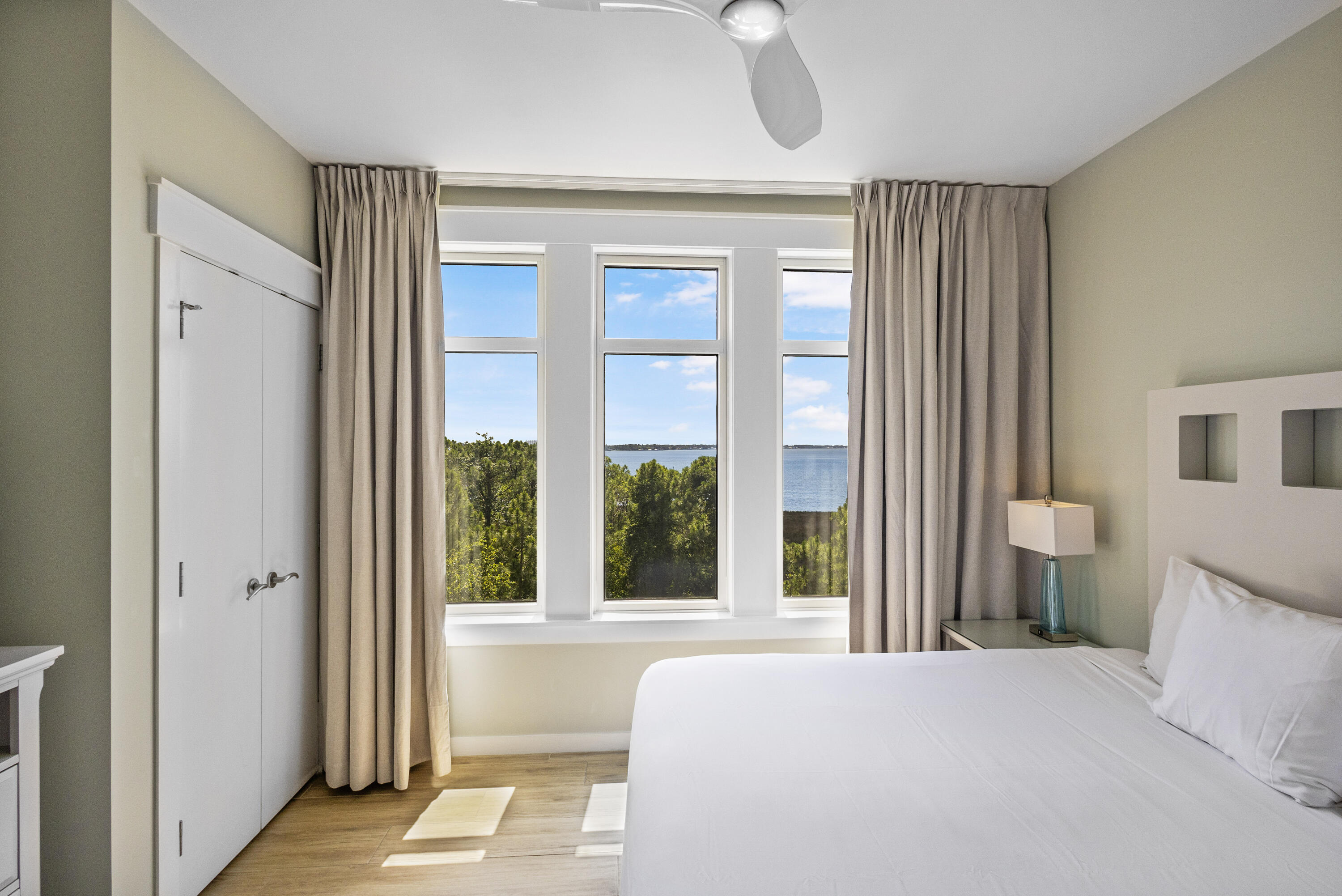 9800 Grand Sandestin Boulevard, 5501/5503