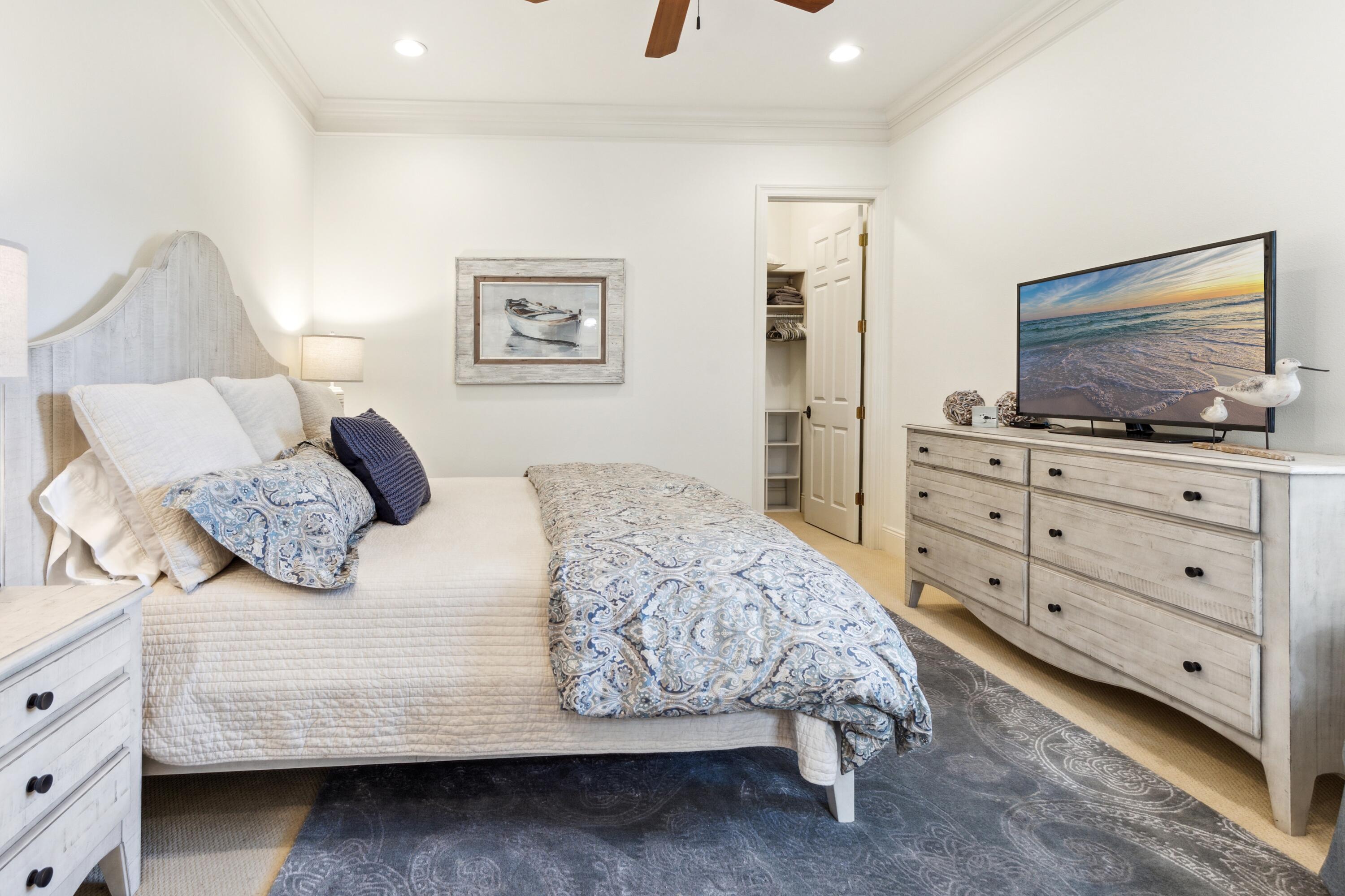3413 Ravenwood Lane