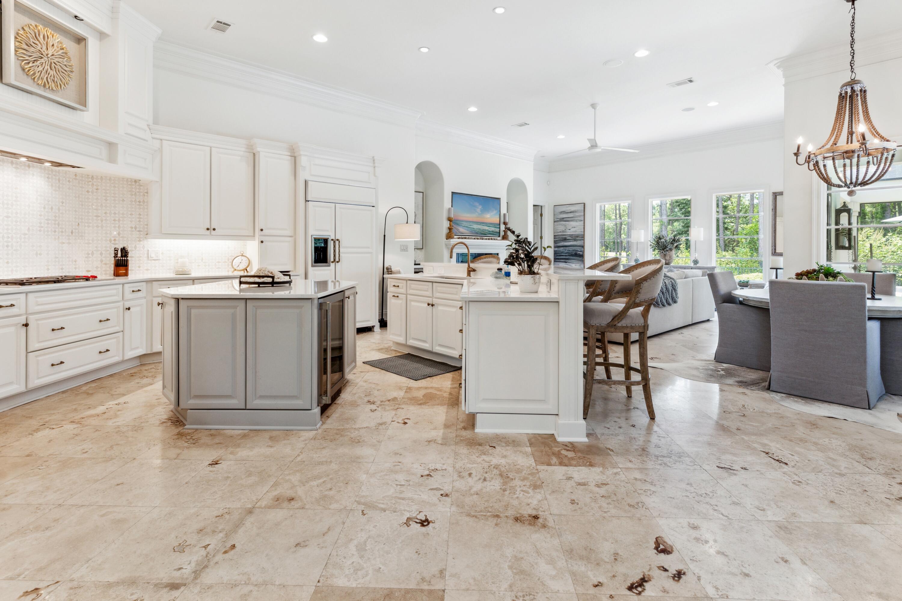 3413 Ravenwood Lane