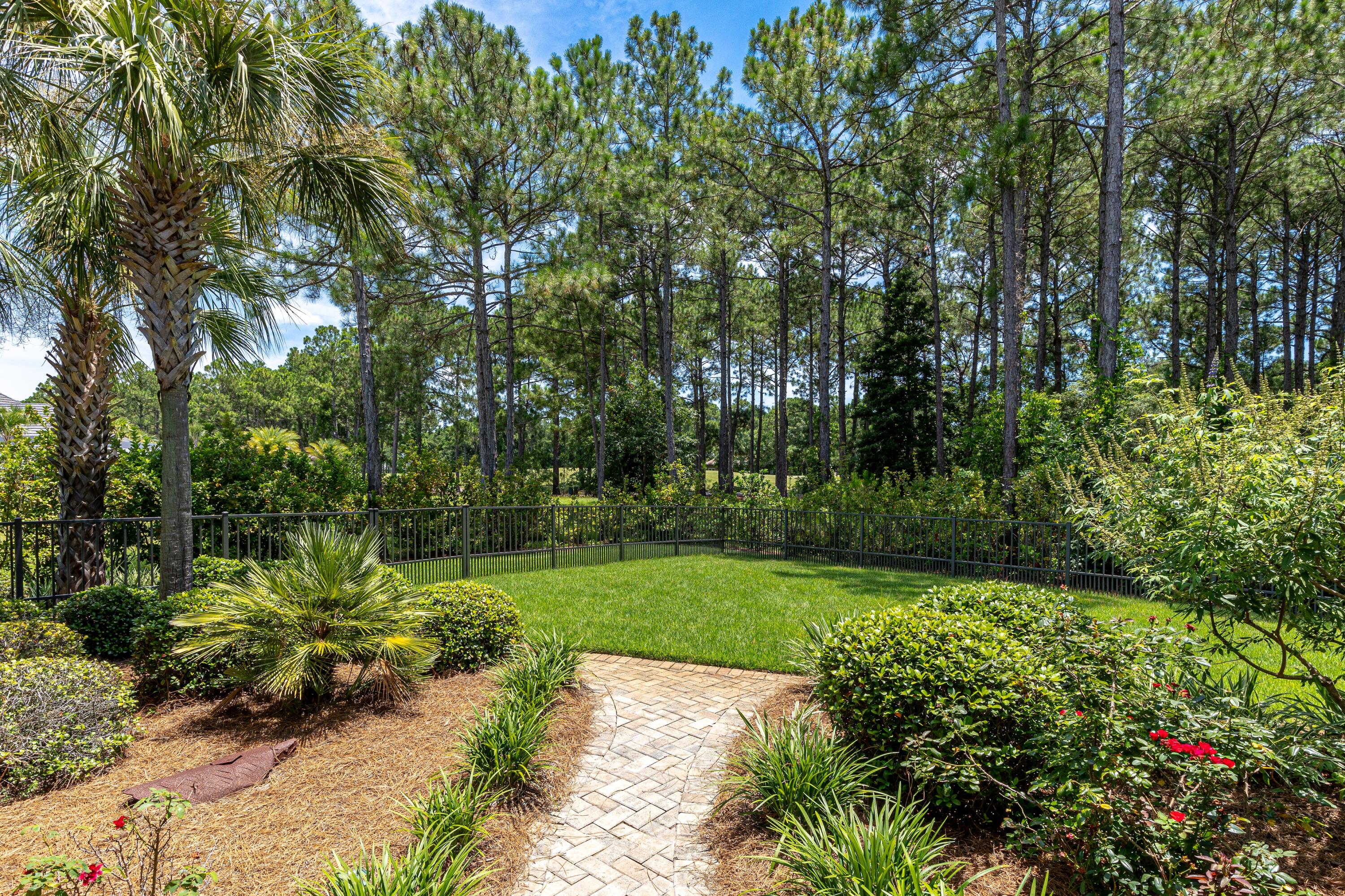 3413 Ravenwood Lane
