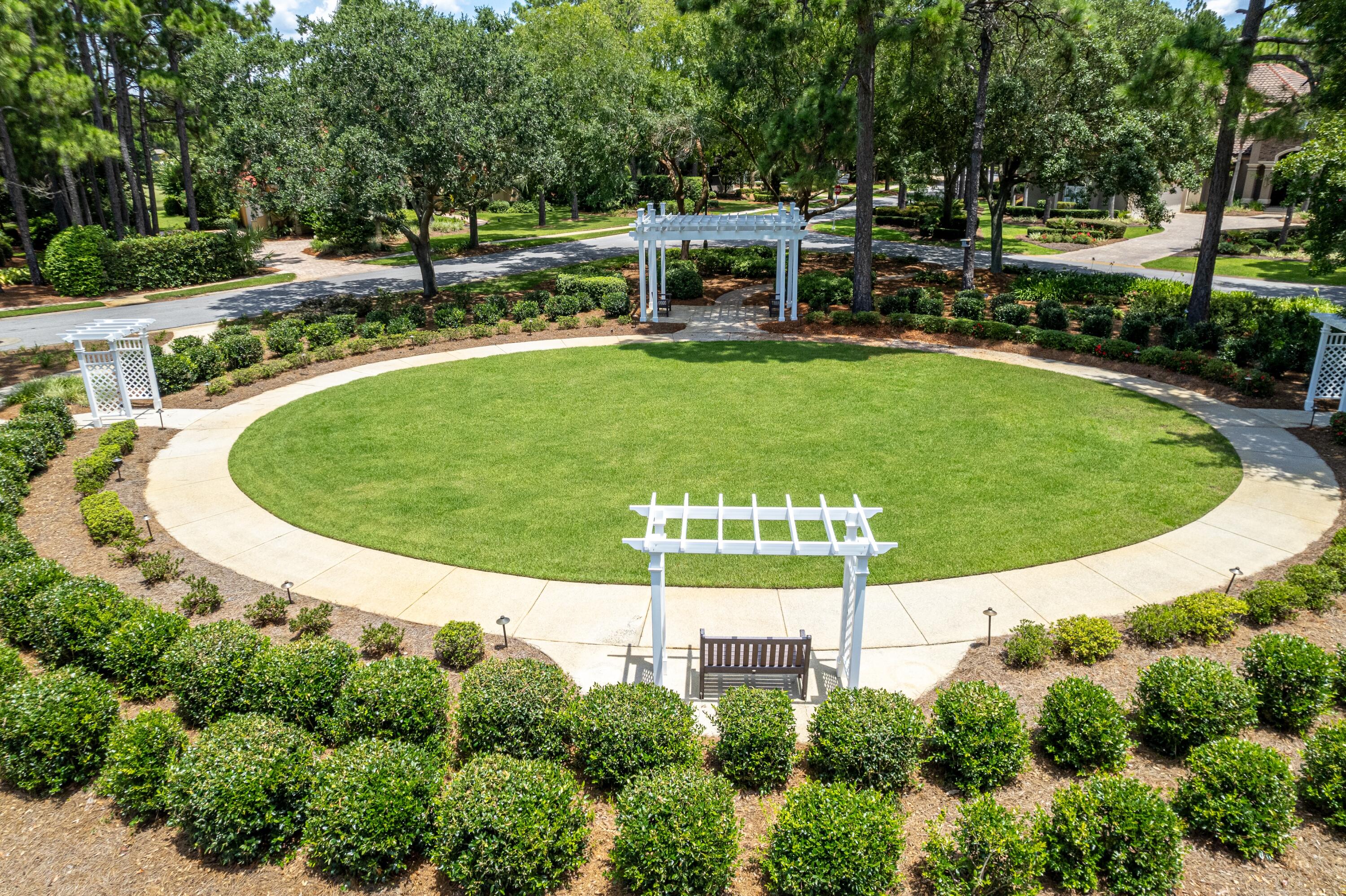 3413 Ravenwood Lane