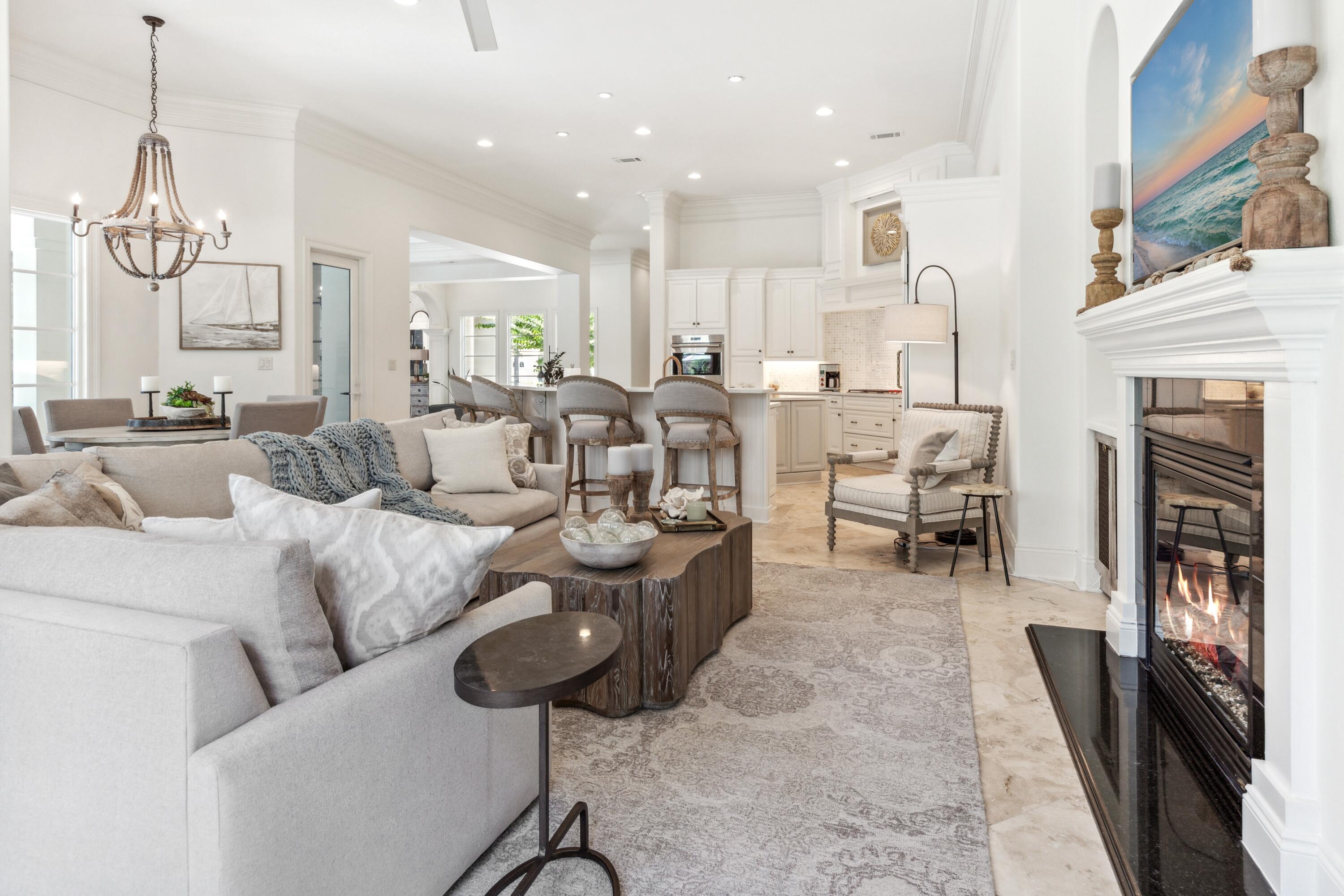 3413 Ravenwood Lane