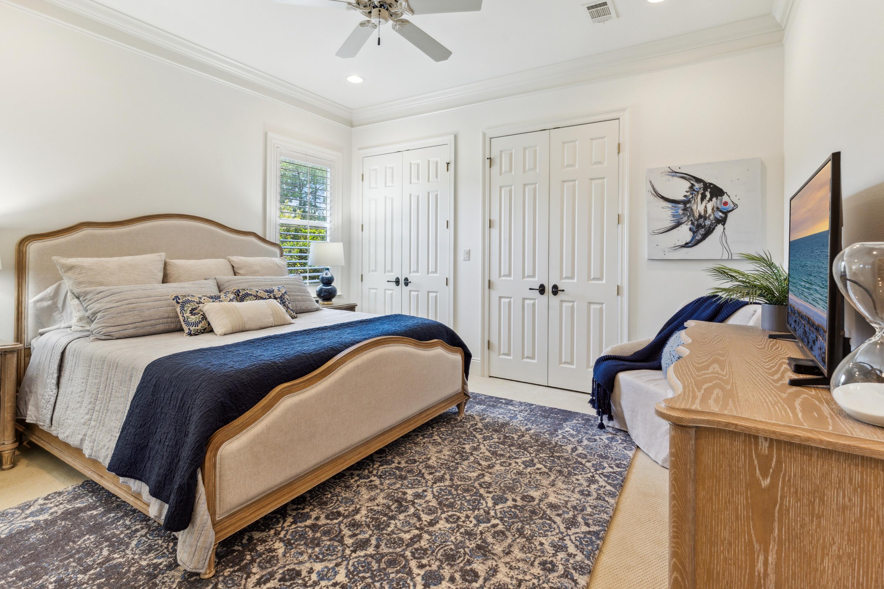 3413 Ravenwood Lane