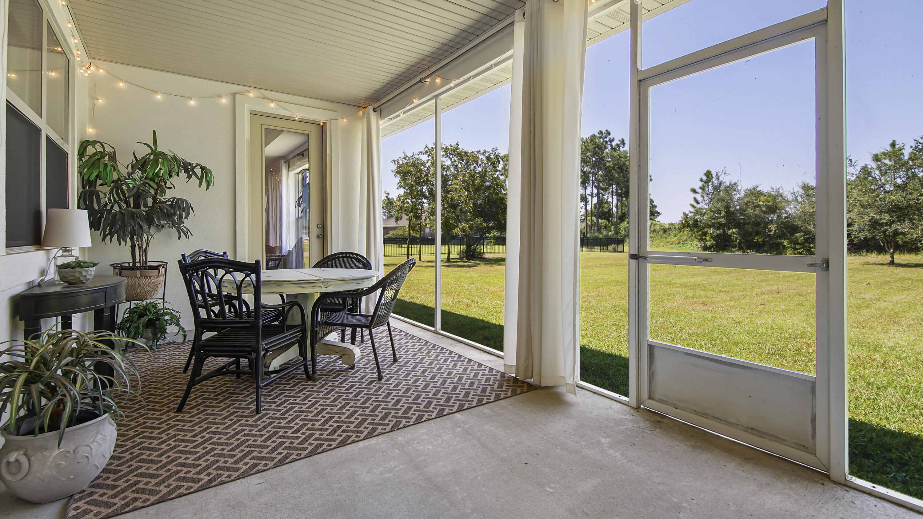 1464 Brushed Dune Circle