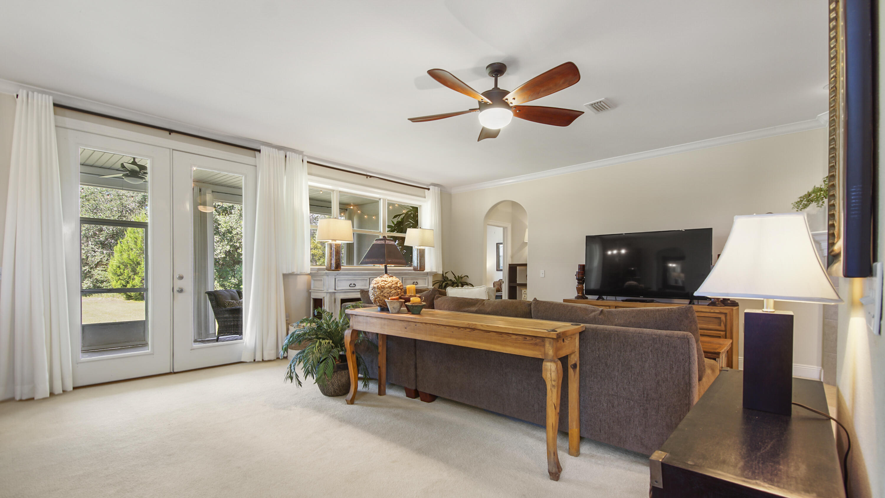 1464 Brushed Dune Circle