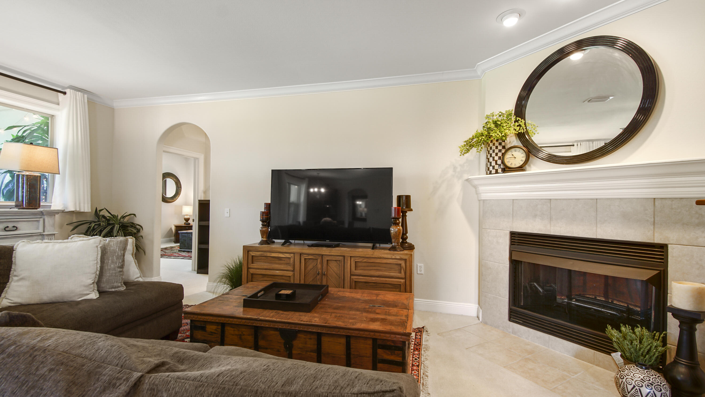1464 Brushed Dune Circle