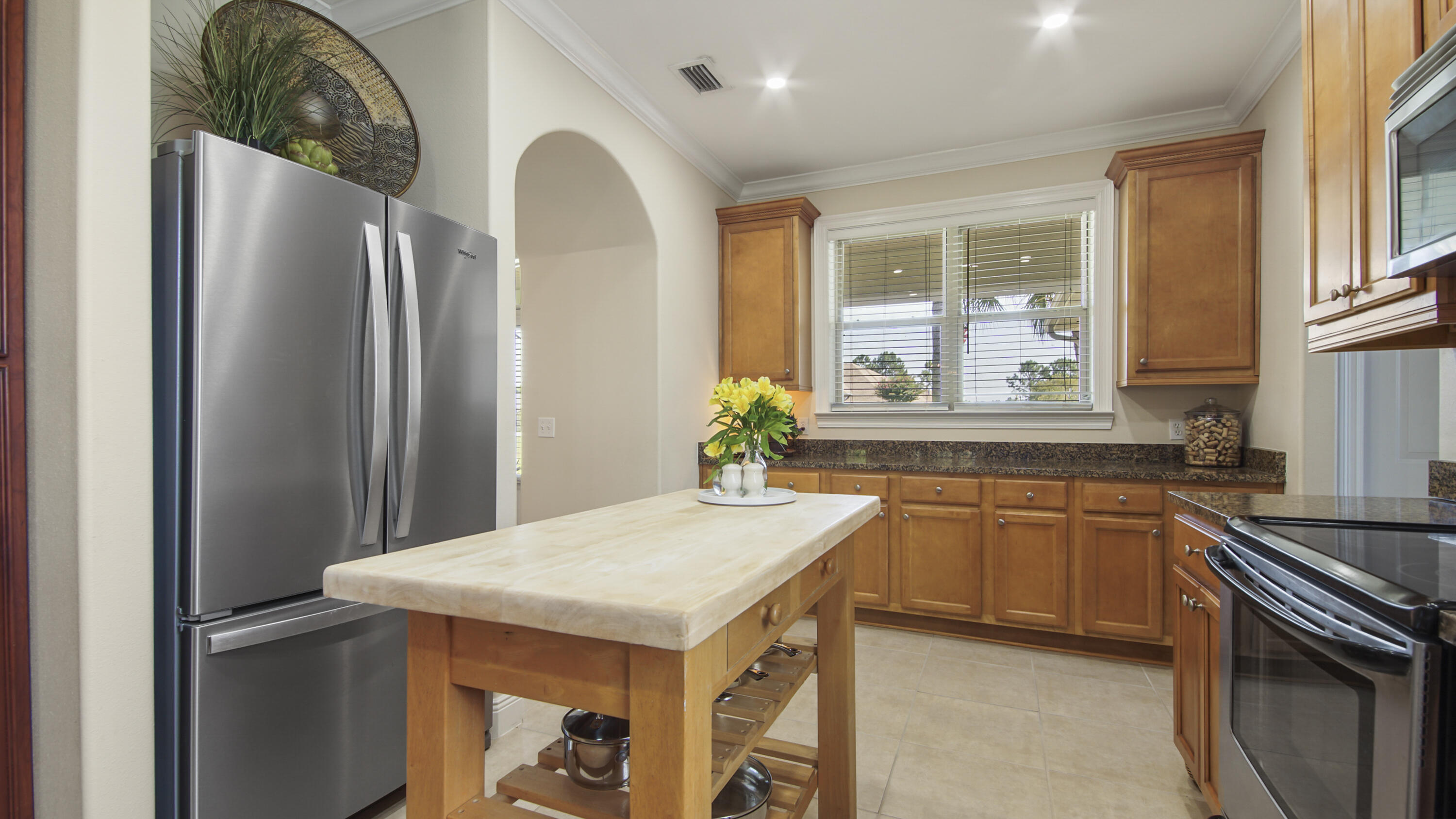 1464 Brushed Dune Circle