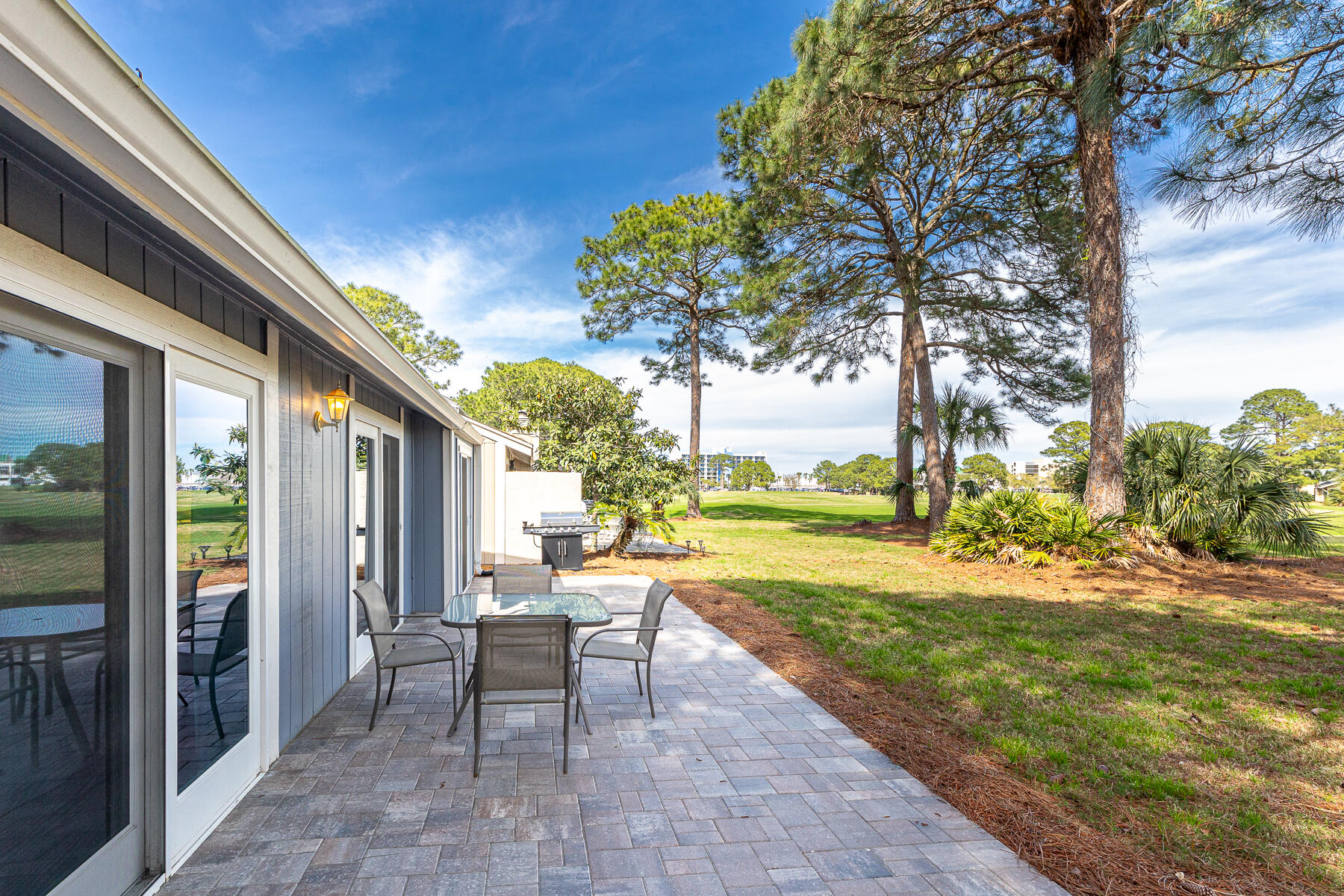 415 Linkside Lane