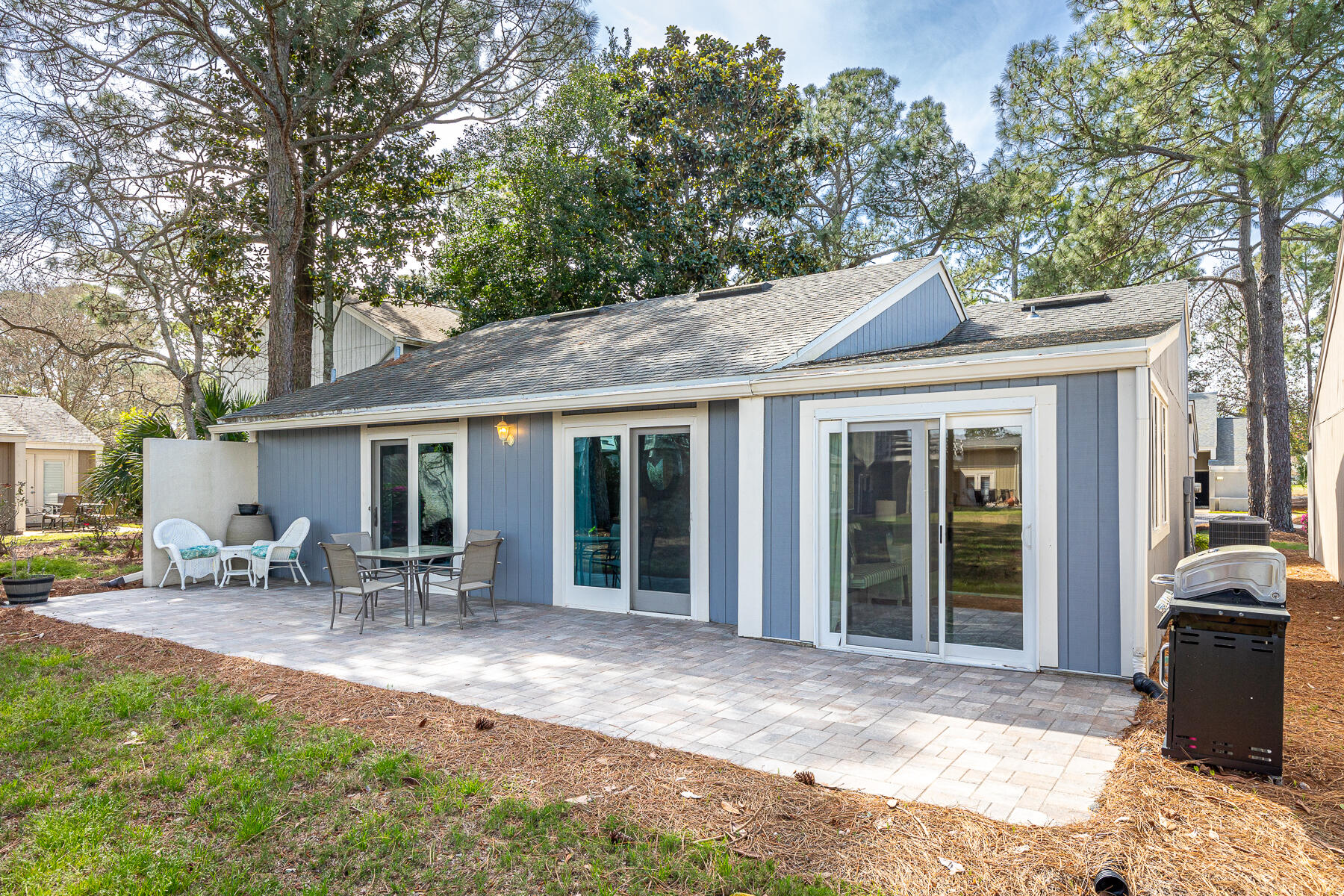 415 Linkside Lane