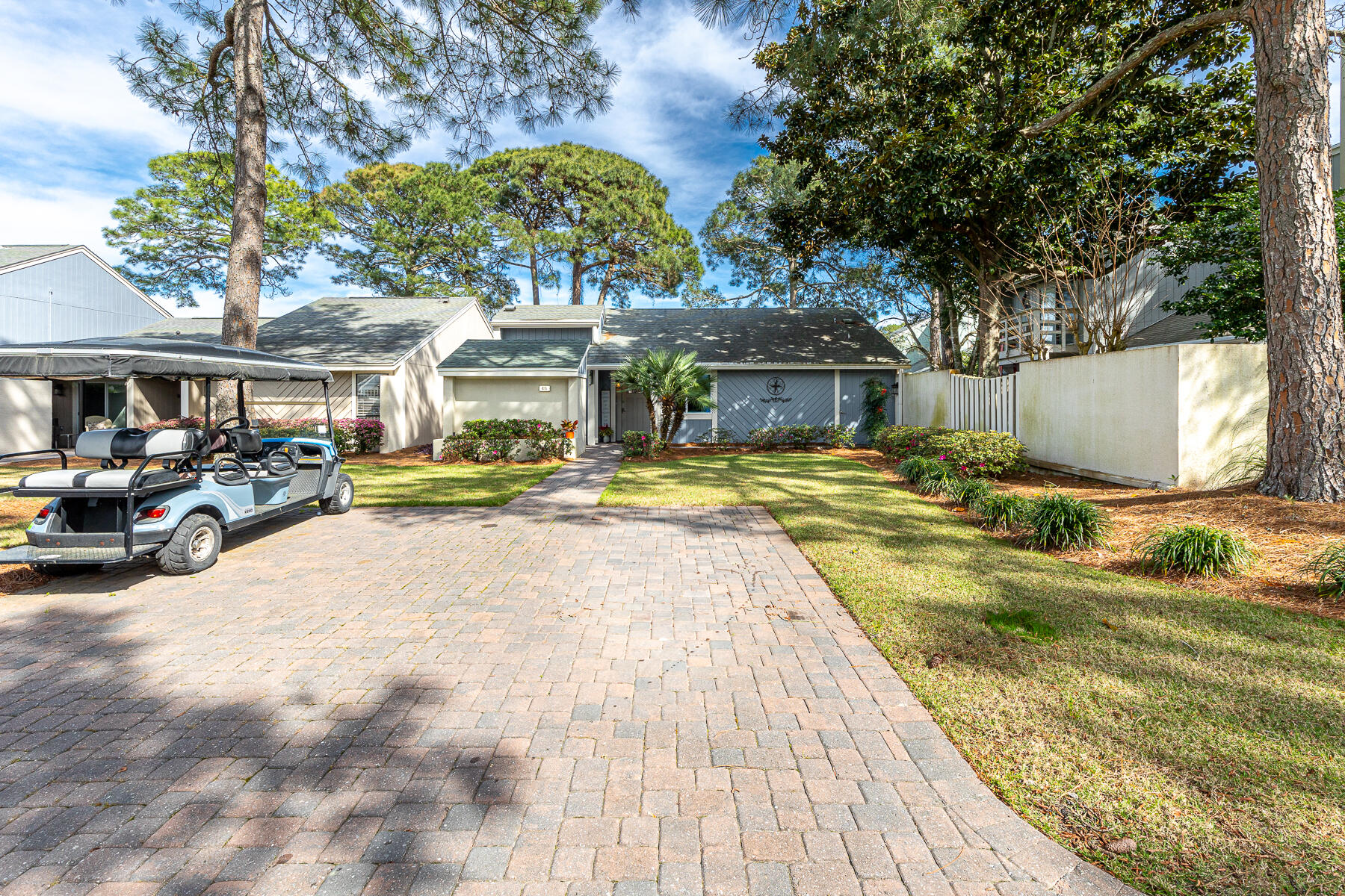 415 Linkside Lane