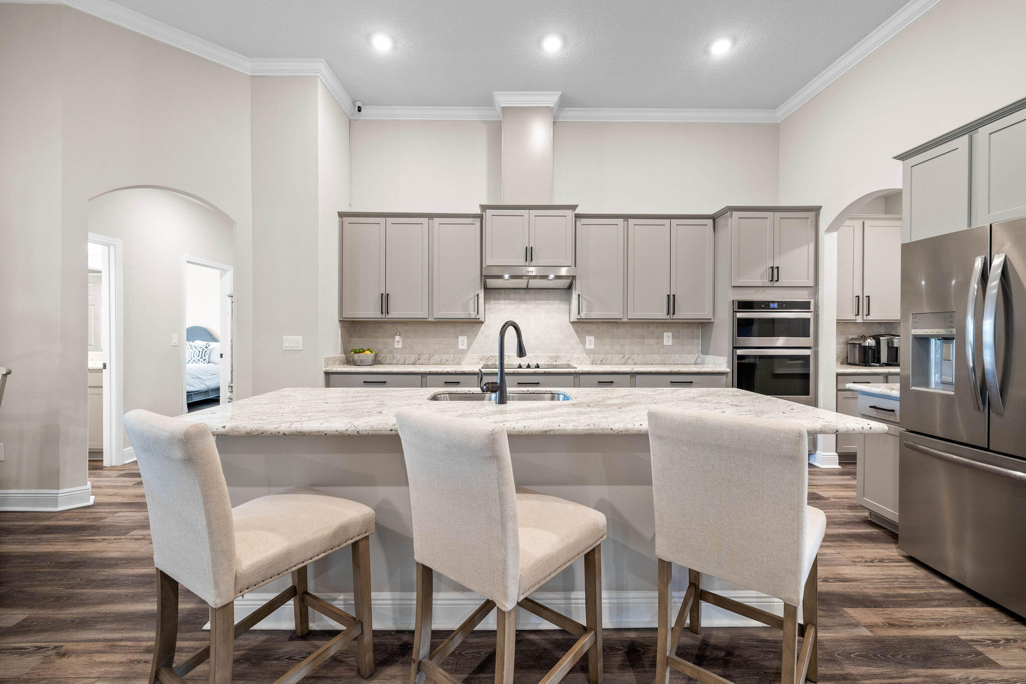 1297 Brushed Dune Circle