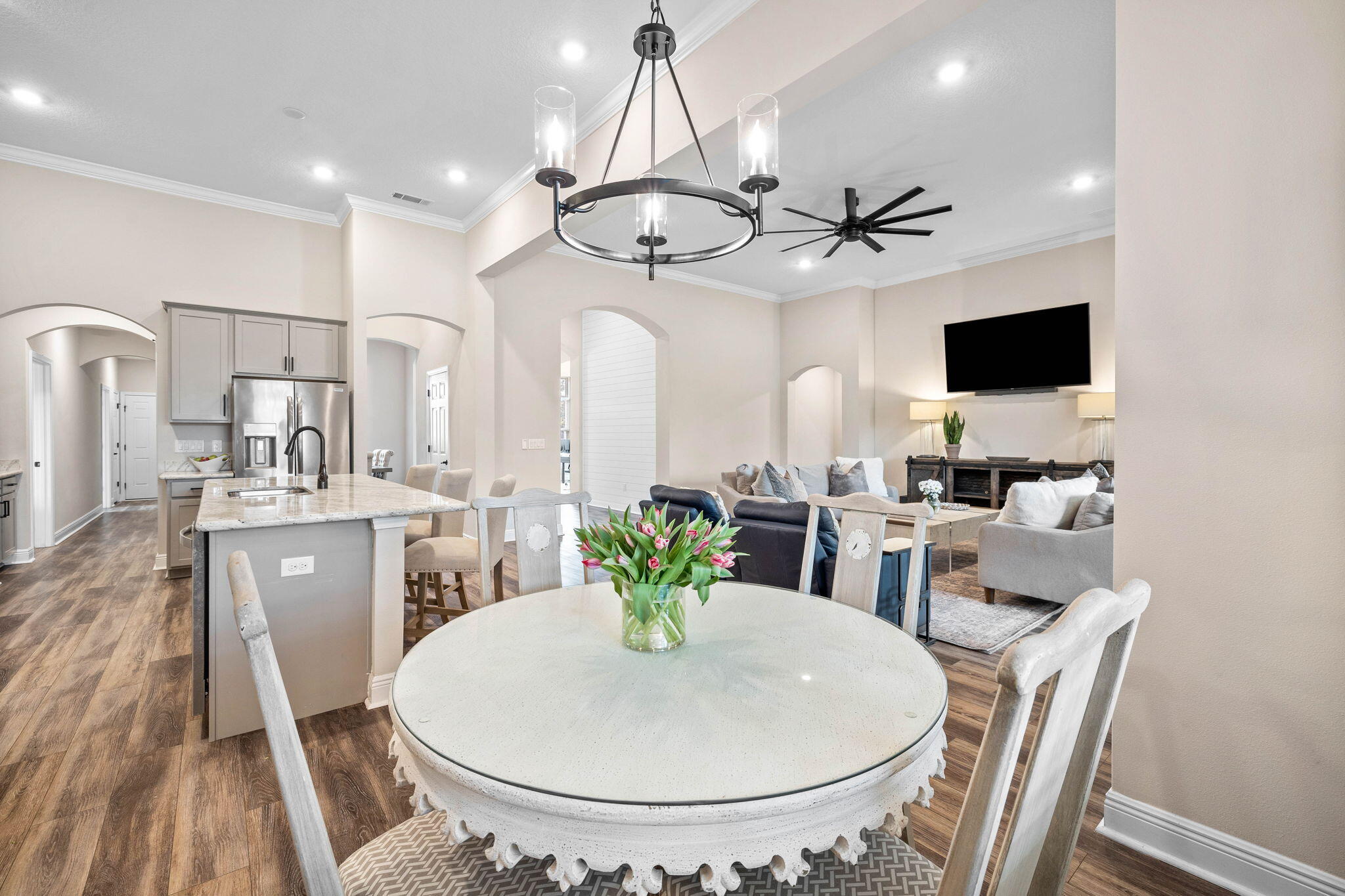 1297 Brushed Dune Circle