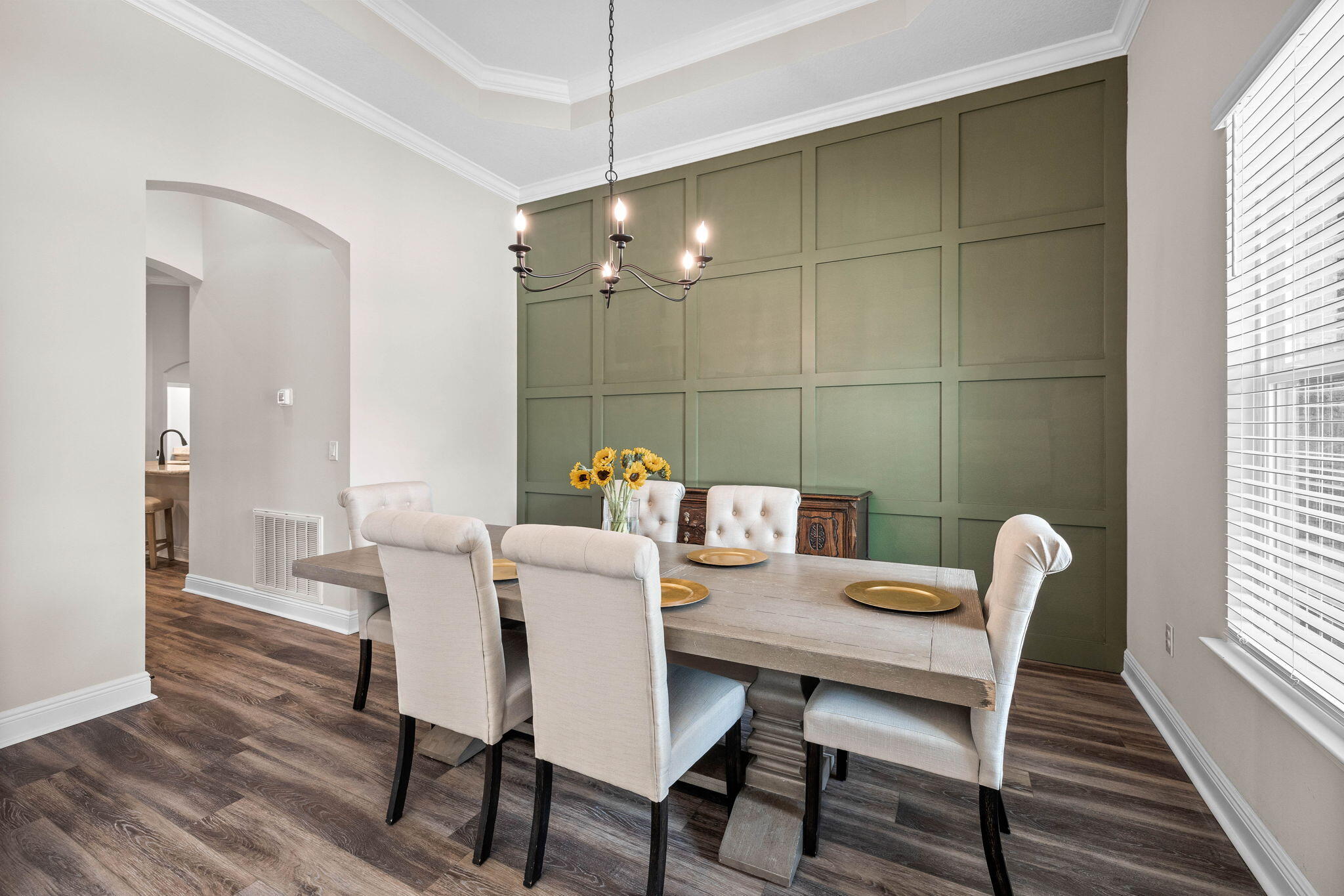 1297 Brushed Dune Circle