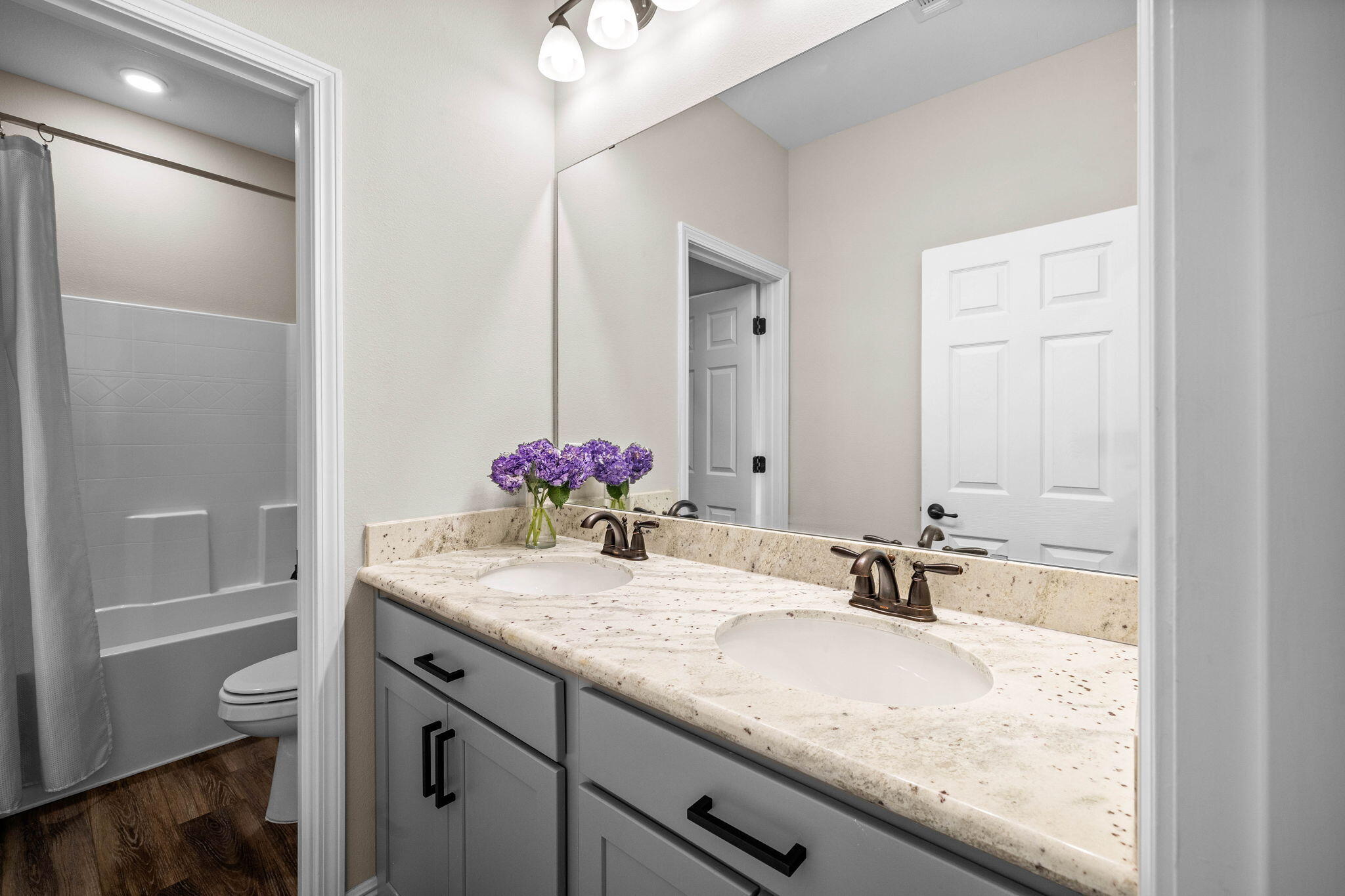 1297 Brushed Dune Circle