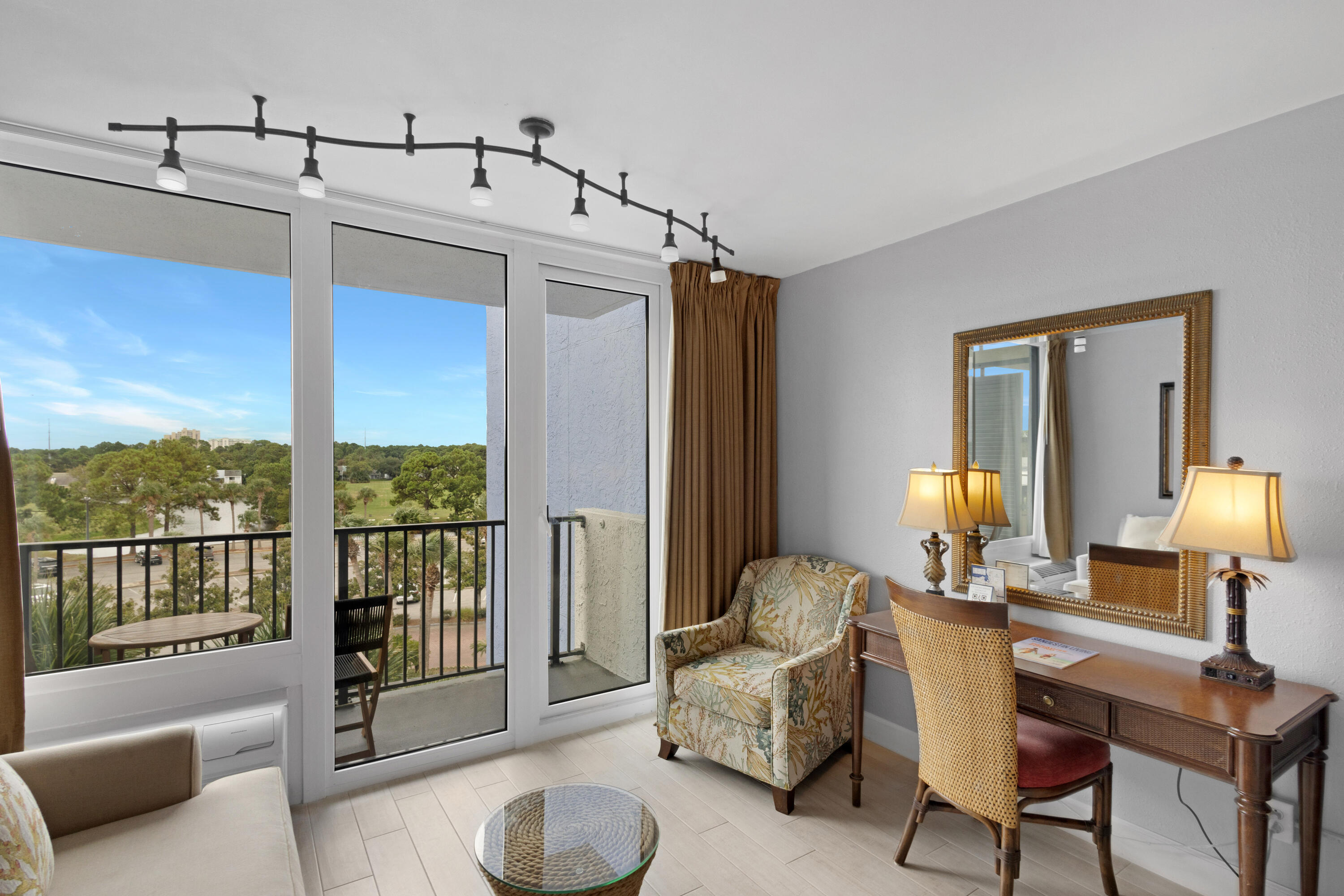 200 N Sandestin Boulevard, 6579