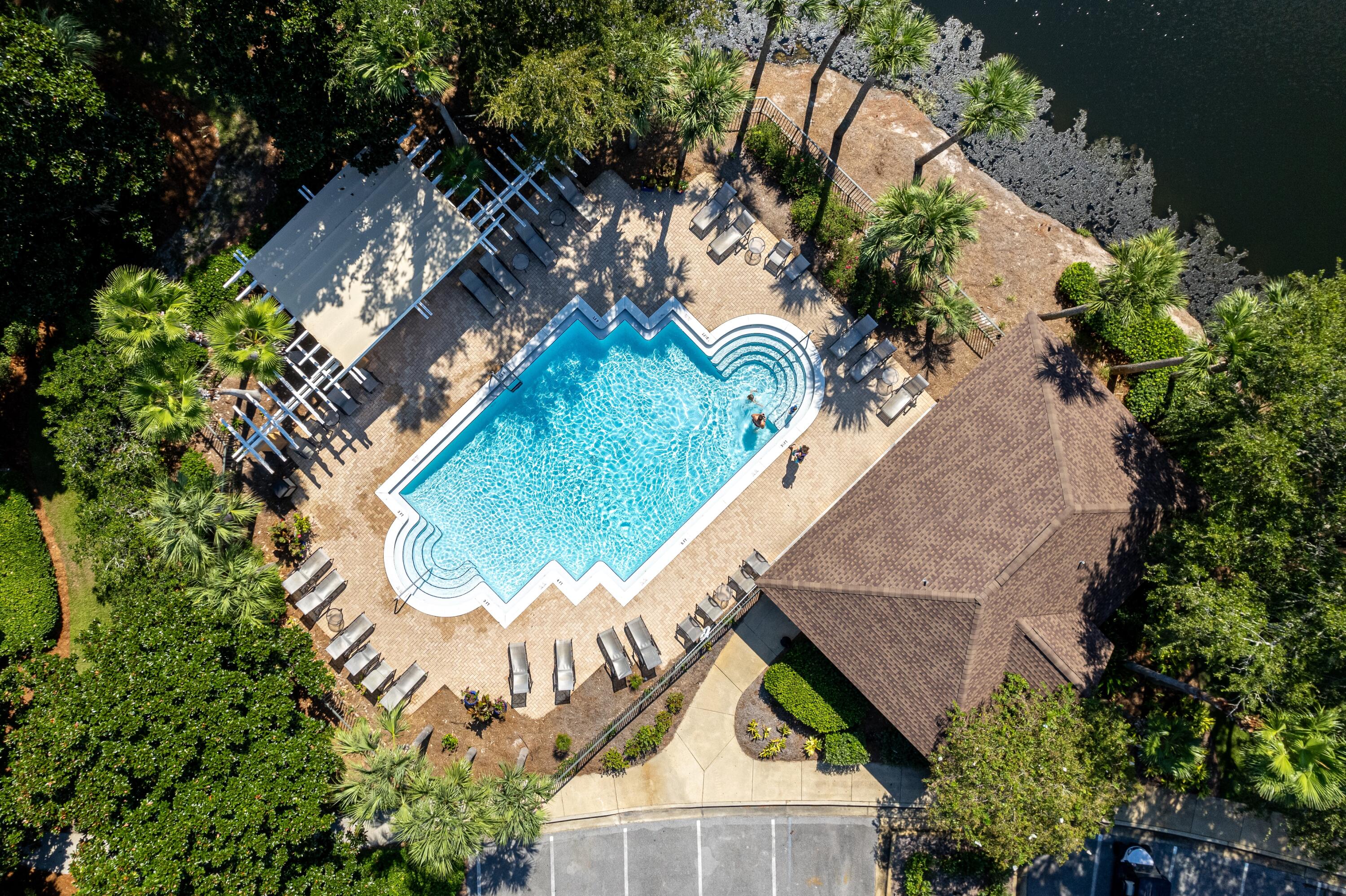 8609 Magnolia Bay Lane