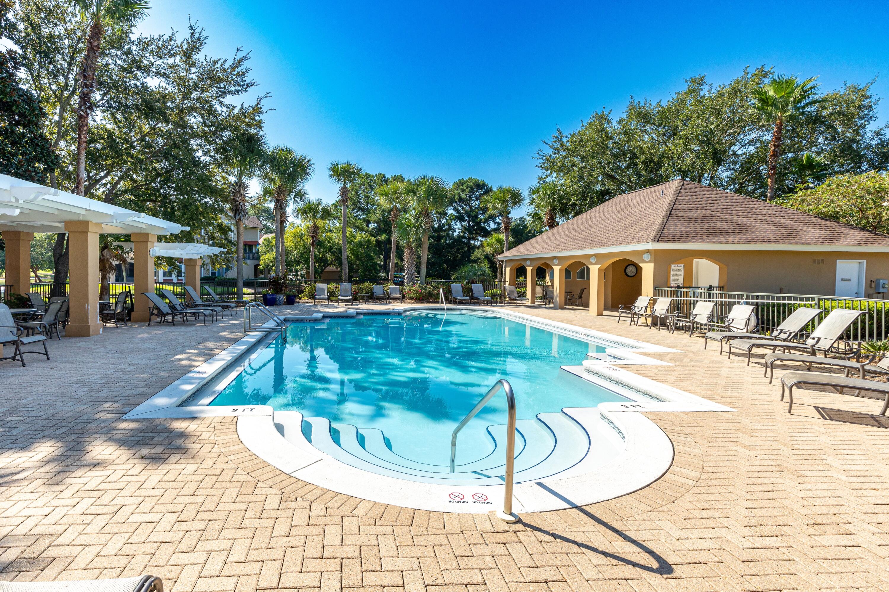 8609 Magnolia Bay Lane