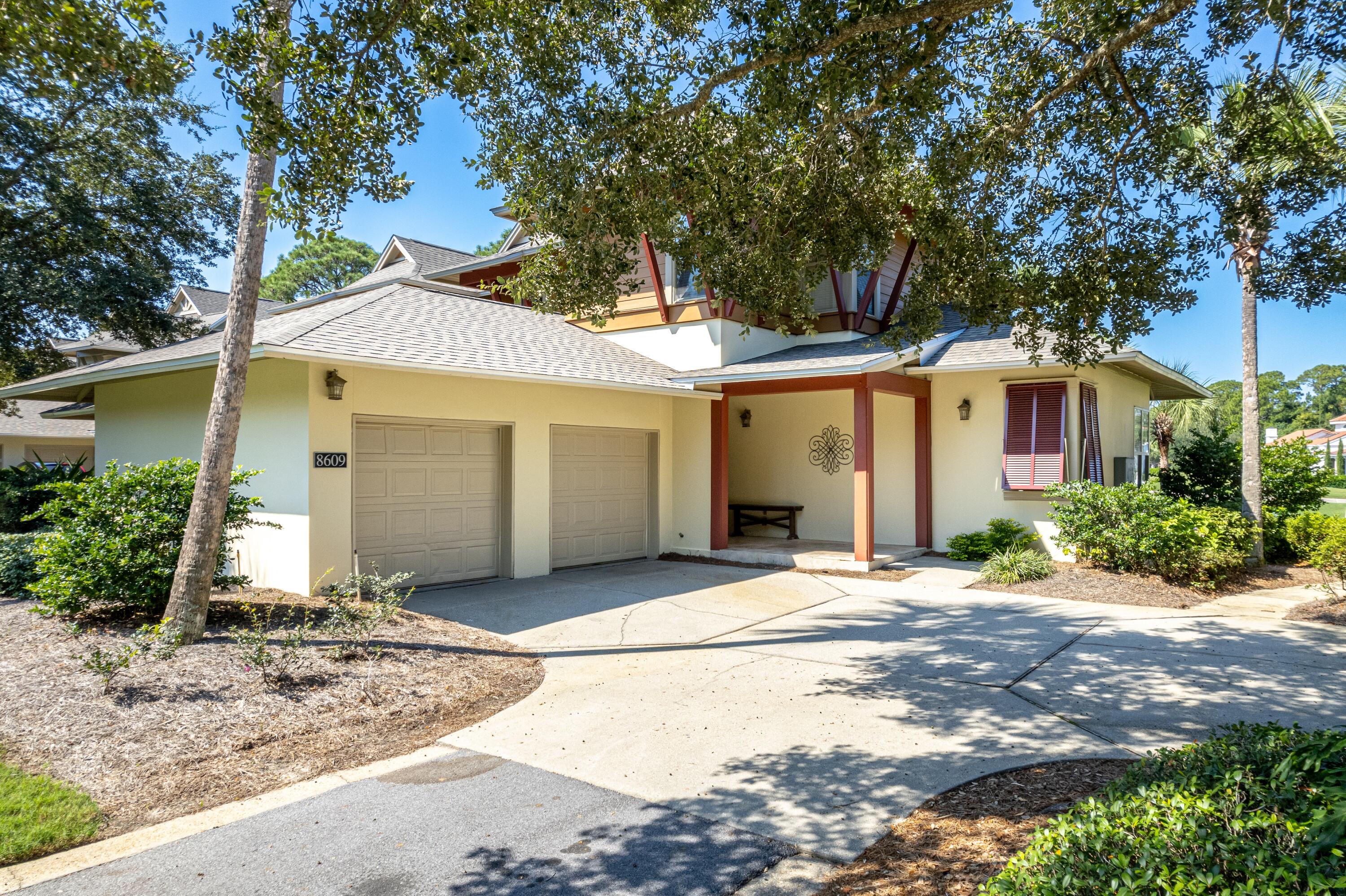8609 Magnolia Bay Lane