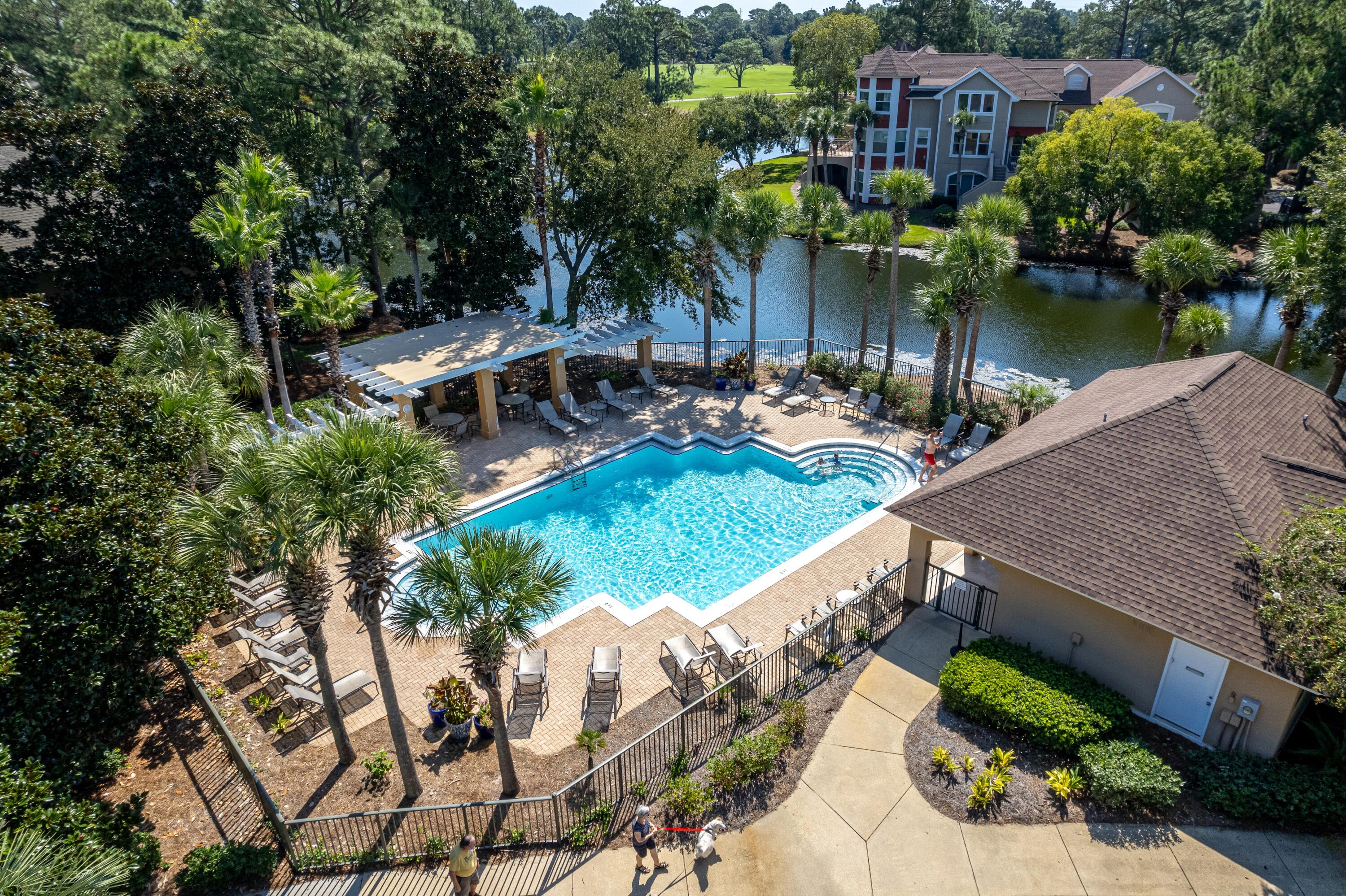 8609 Magnolia Bay Lane