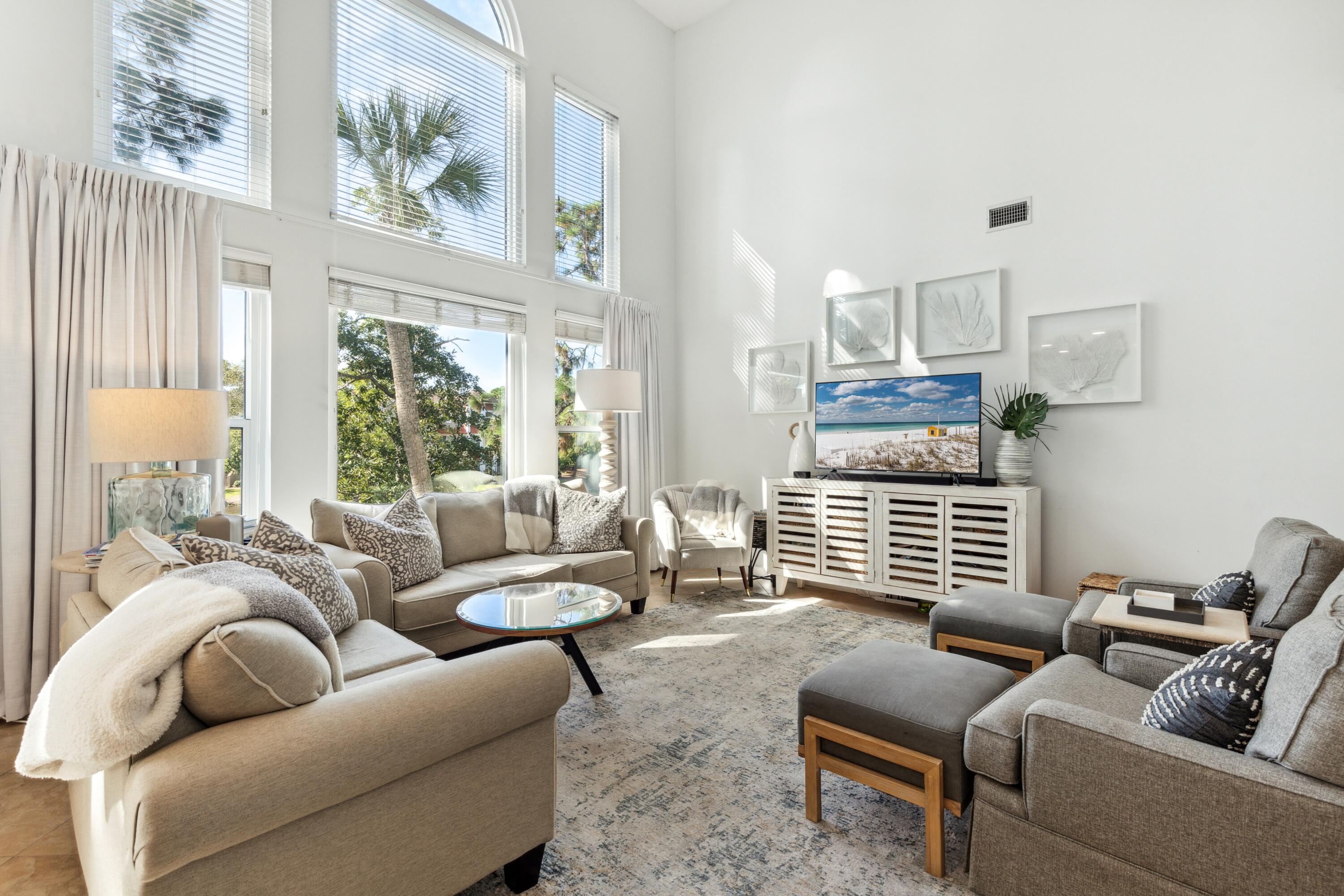 8568 Turnberry Drive, 8568