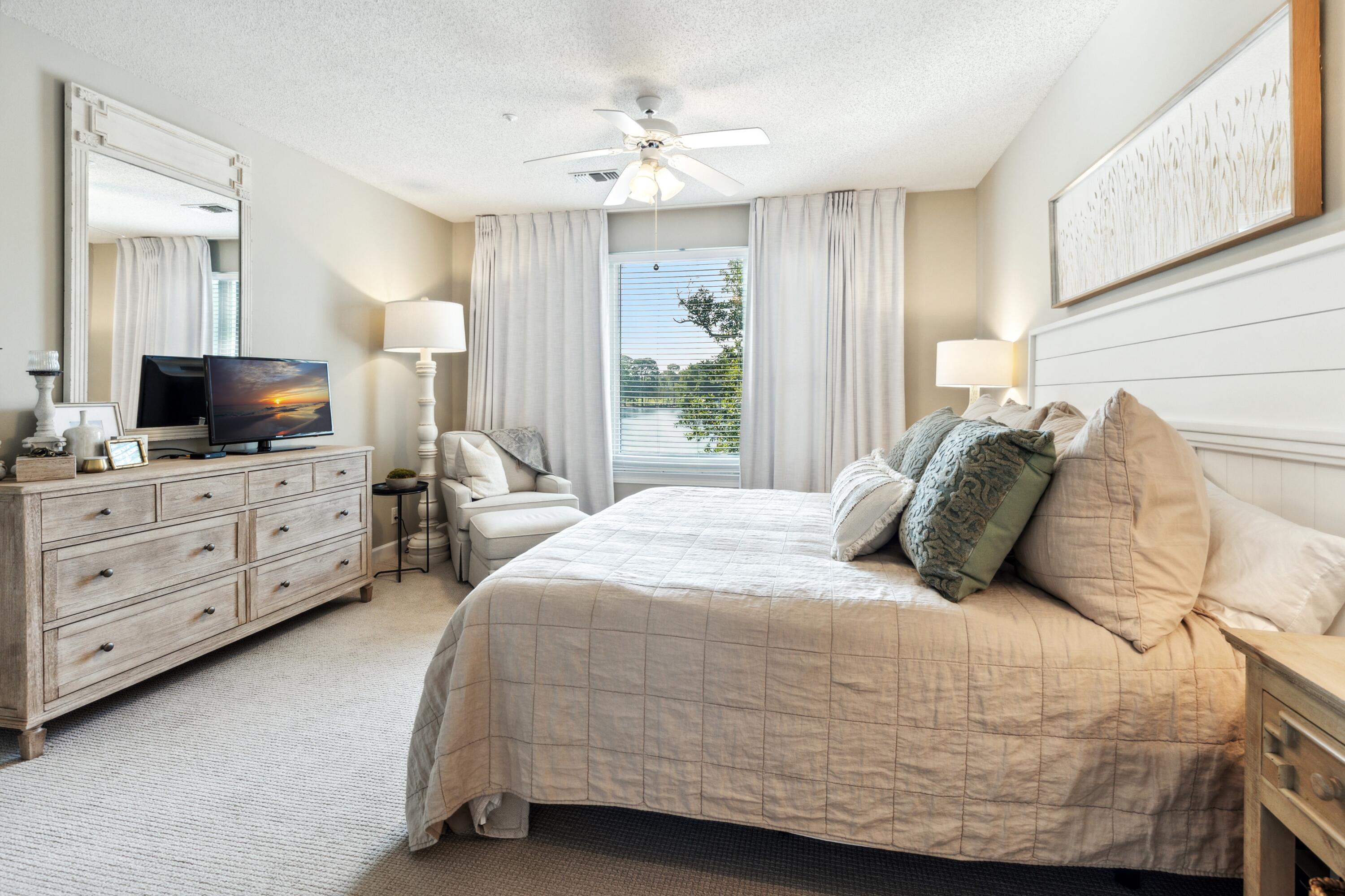 8568 Turnberry Drive, 8568