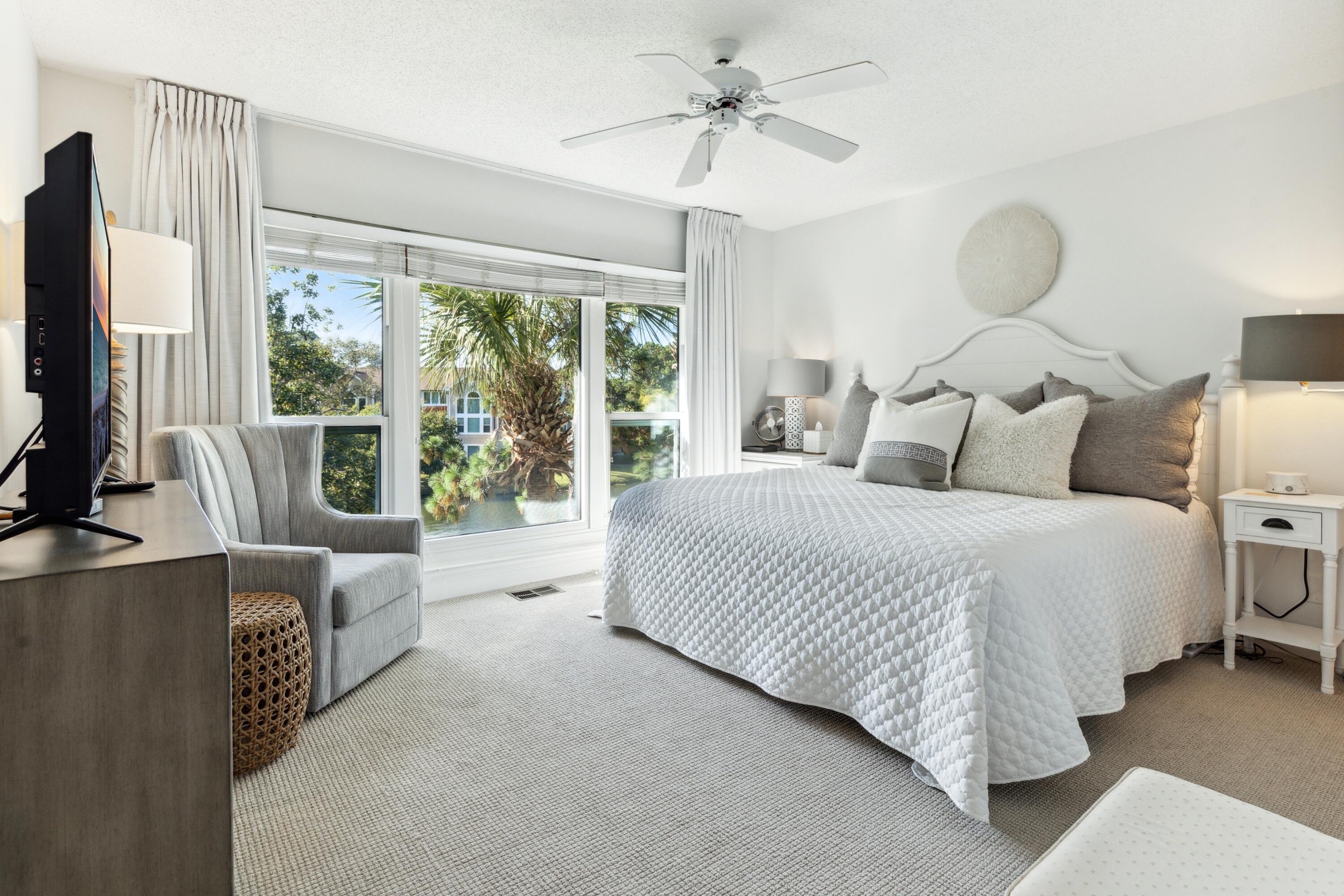 8568 Turnberry Drive, 8568