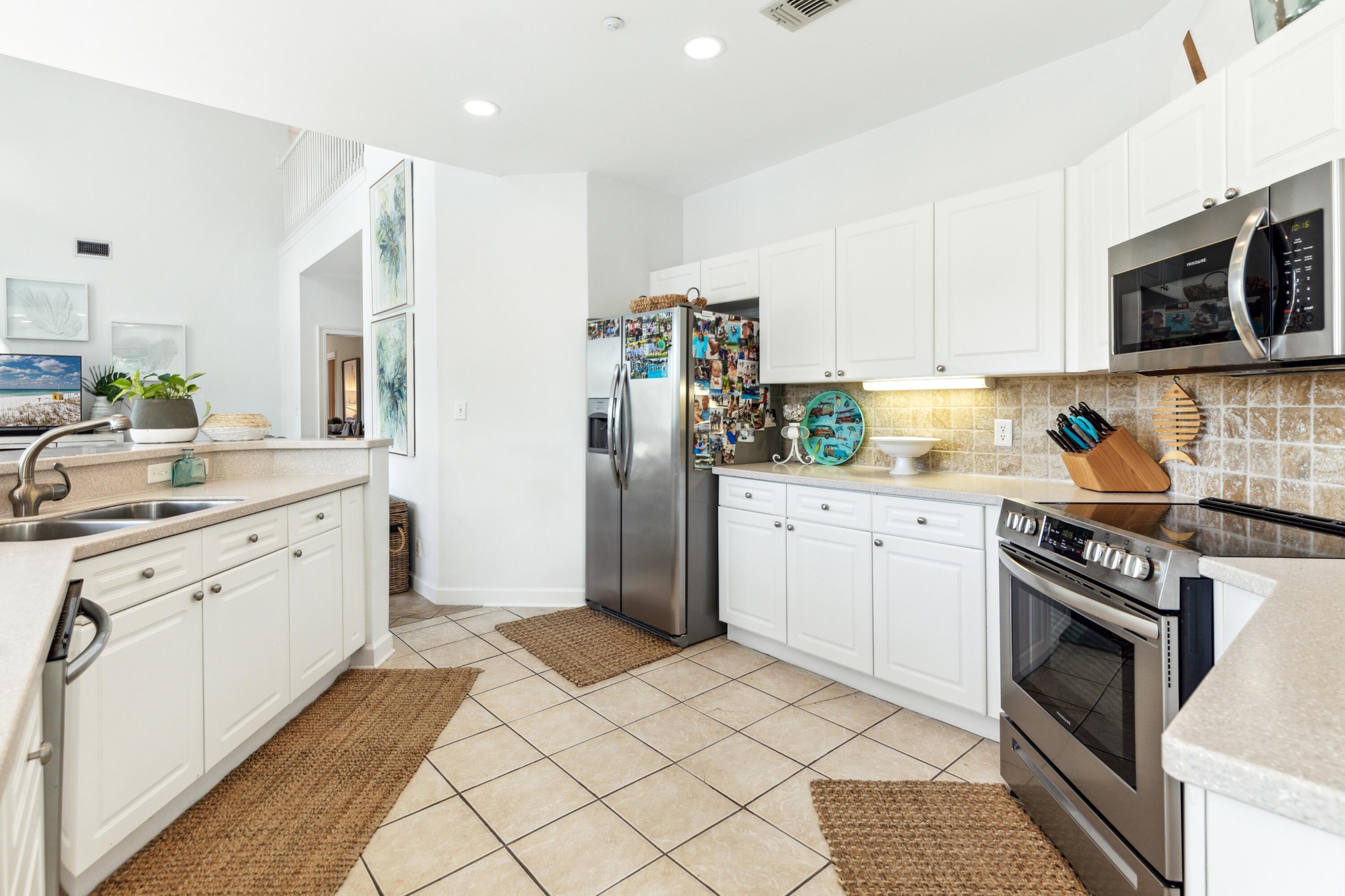 8568 Turnberry Drive, 8568