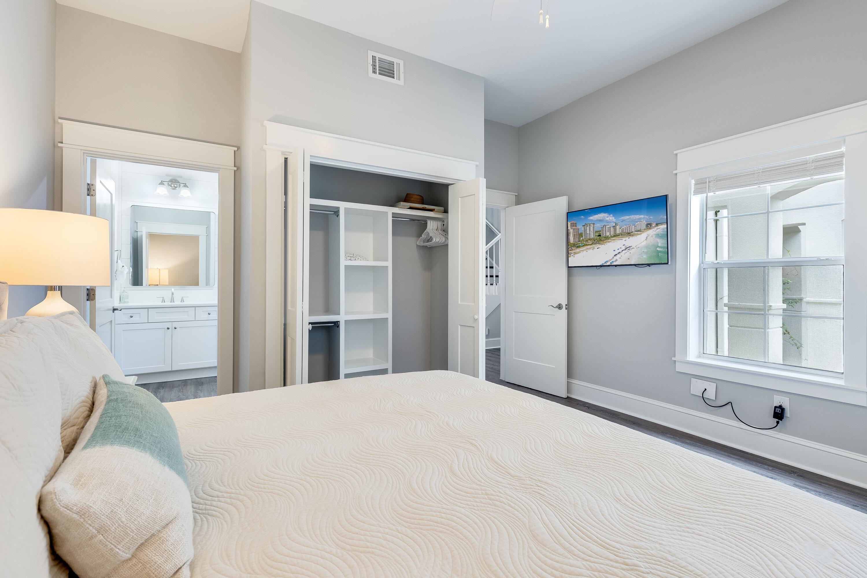849 Grand Harbour E