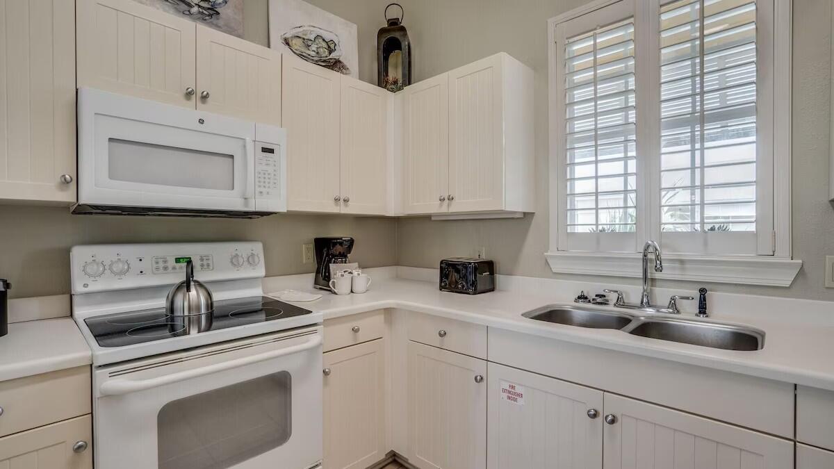 2335 Crystal Cove Place