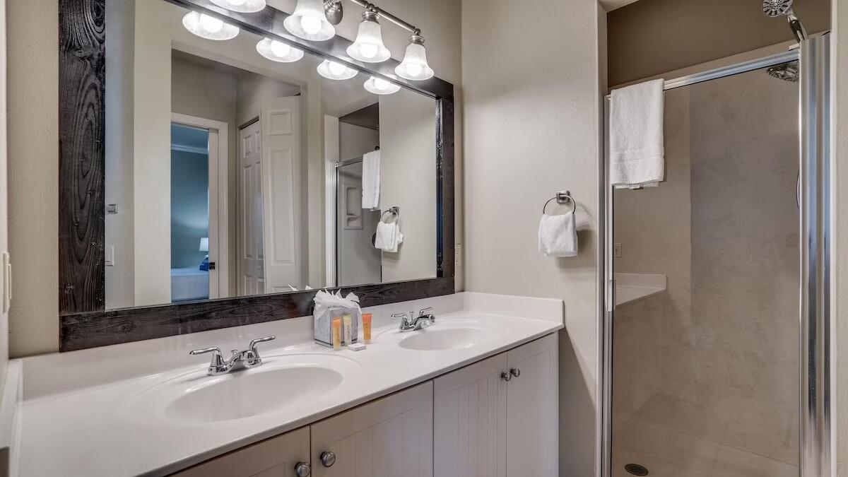 2335 Crystal Cove Place
