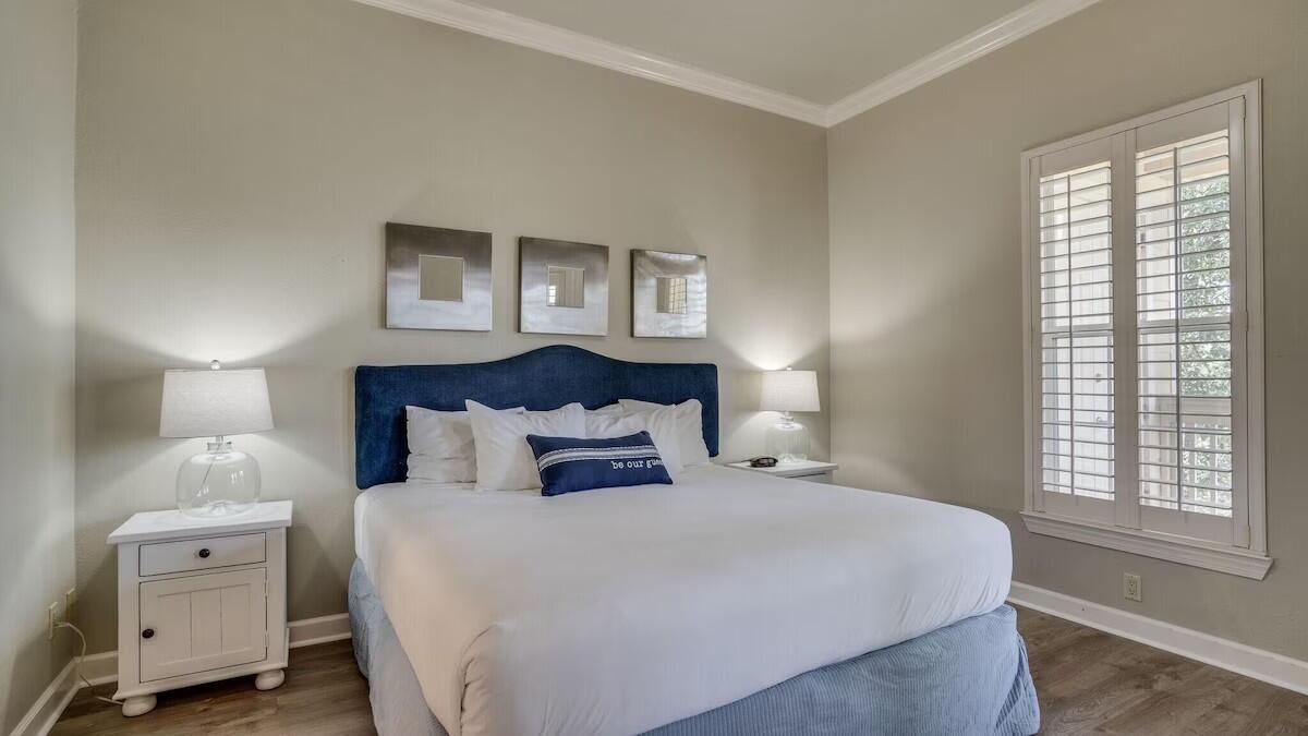 2335 Crystal Cove Place
